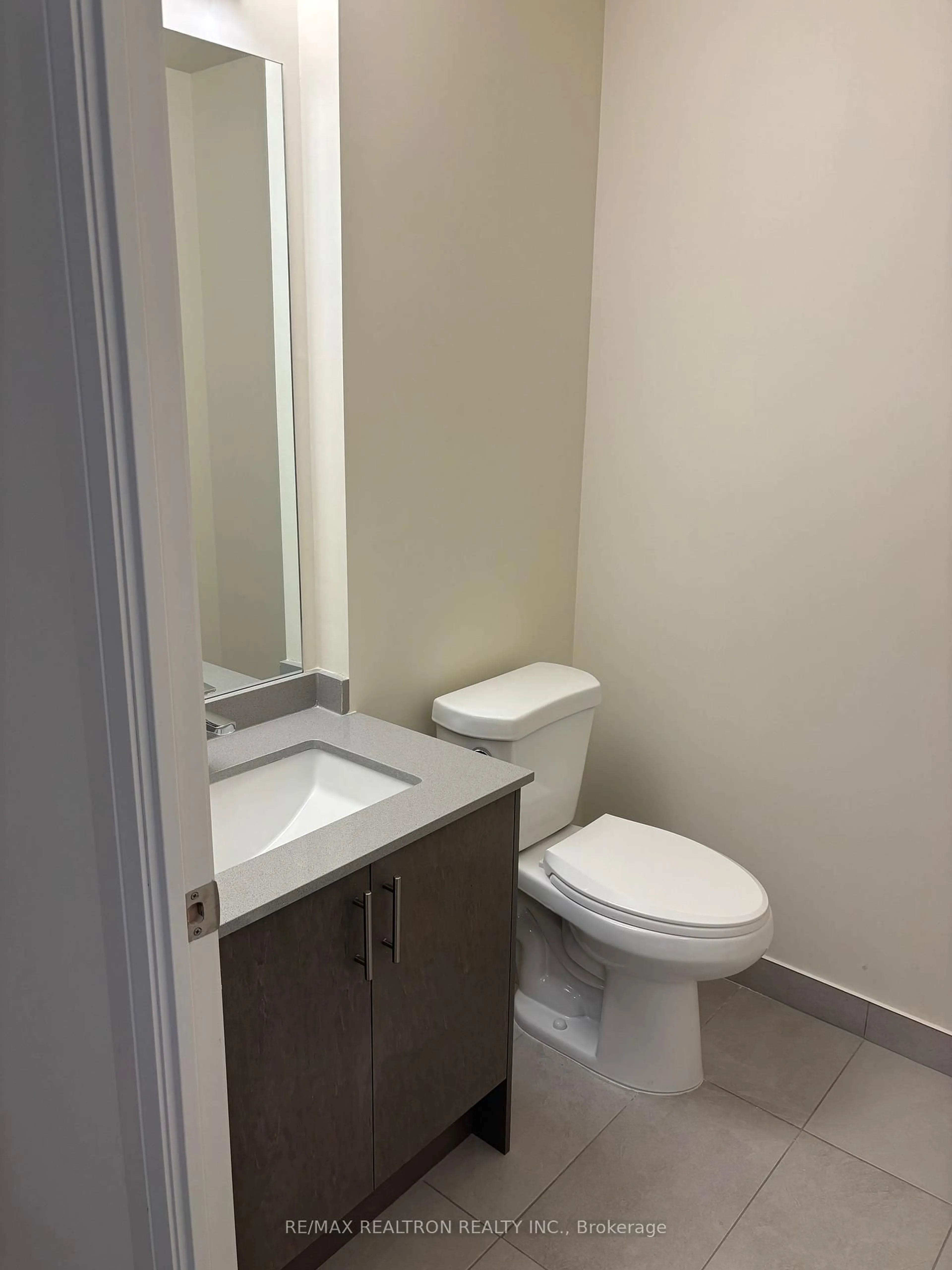 A pic of a room for 9000 Jane St #1920, Vaughan Ontario L4K 0M6