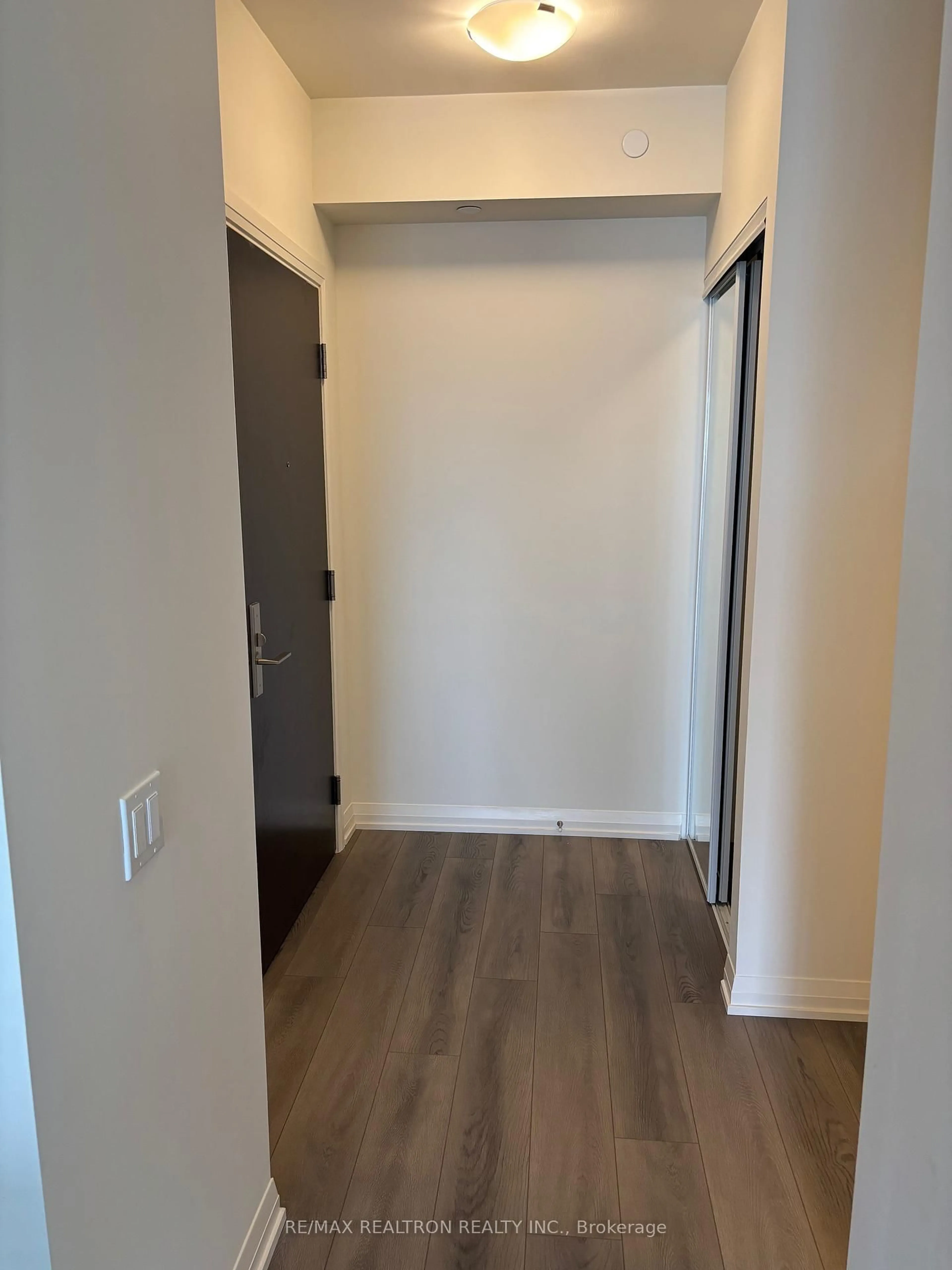 Unknown for 9000 Jane St #1920, Vaughan Ontario L4K 0M6