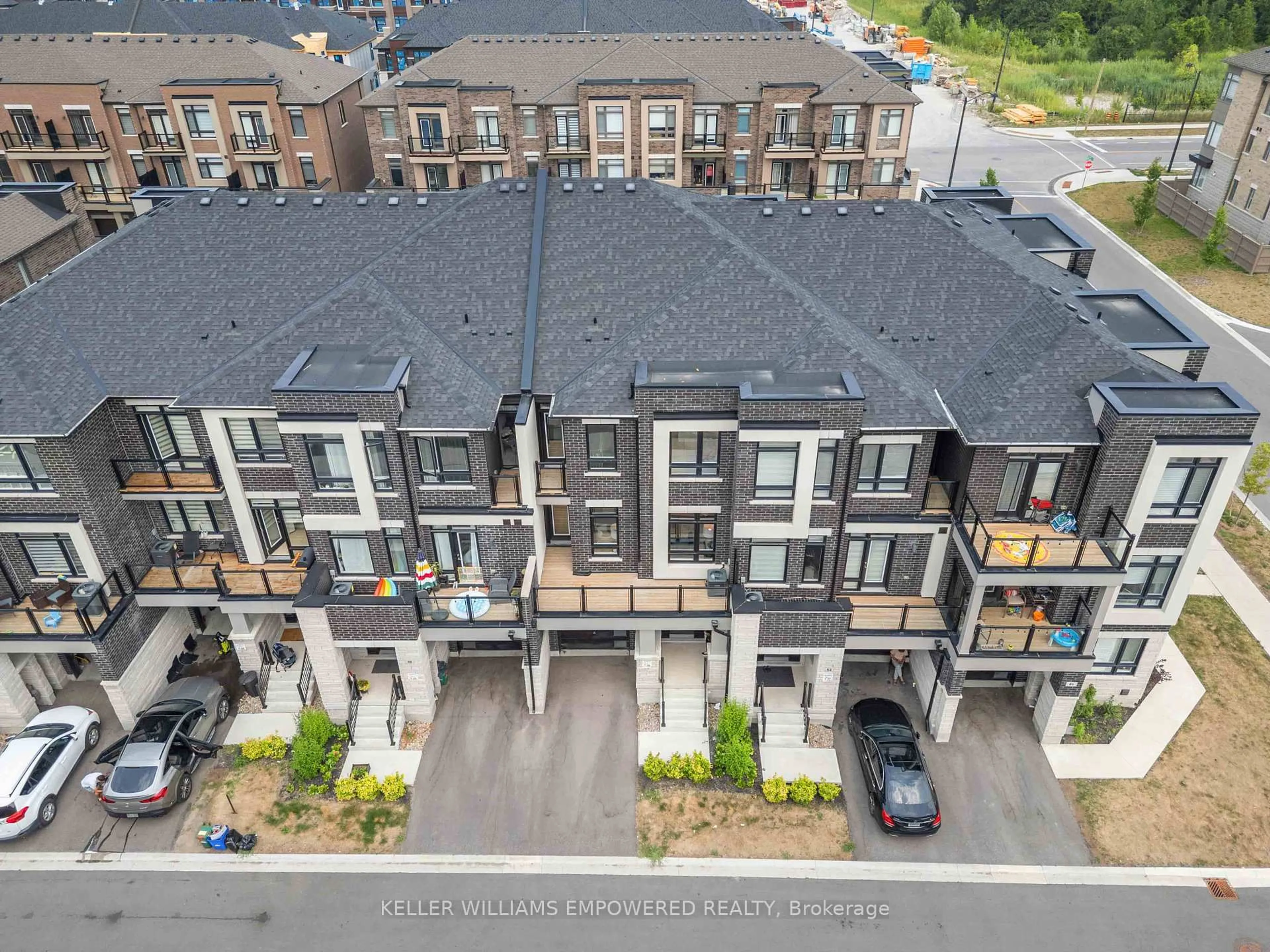 A pic from outside/outdoor area/front of a property/back of a property/a pic from drone, unknown for 82 Riley Reed Lane, Richmond Hill Ontario L4S 0M3