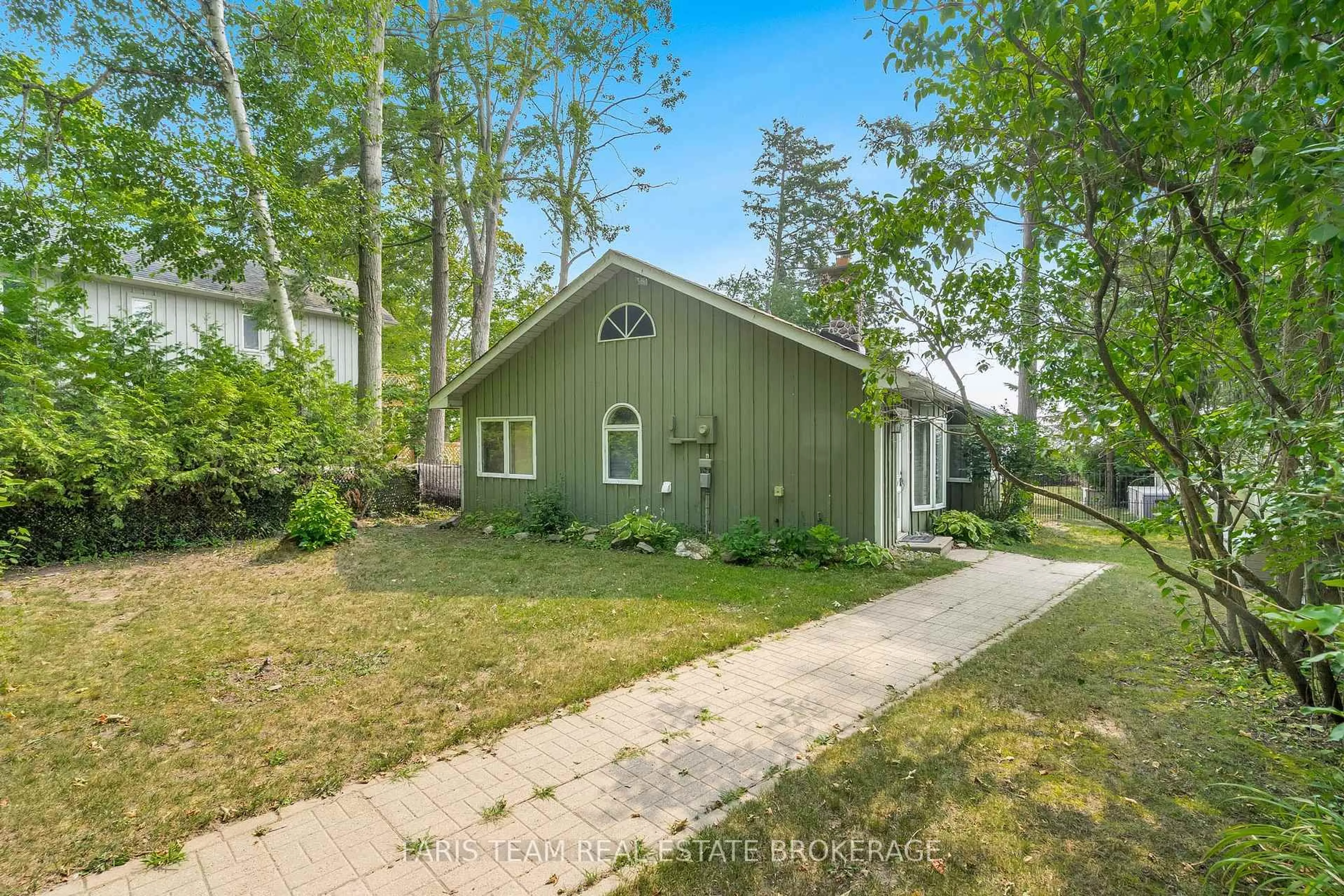 Unknown for 2855 Purvis St, Innisfil Ontario L9S 3K6