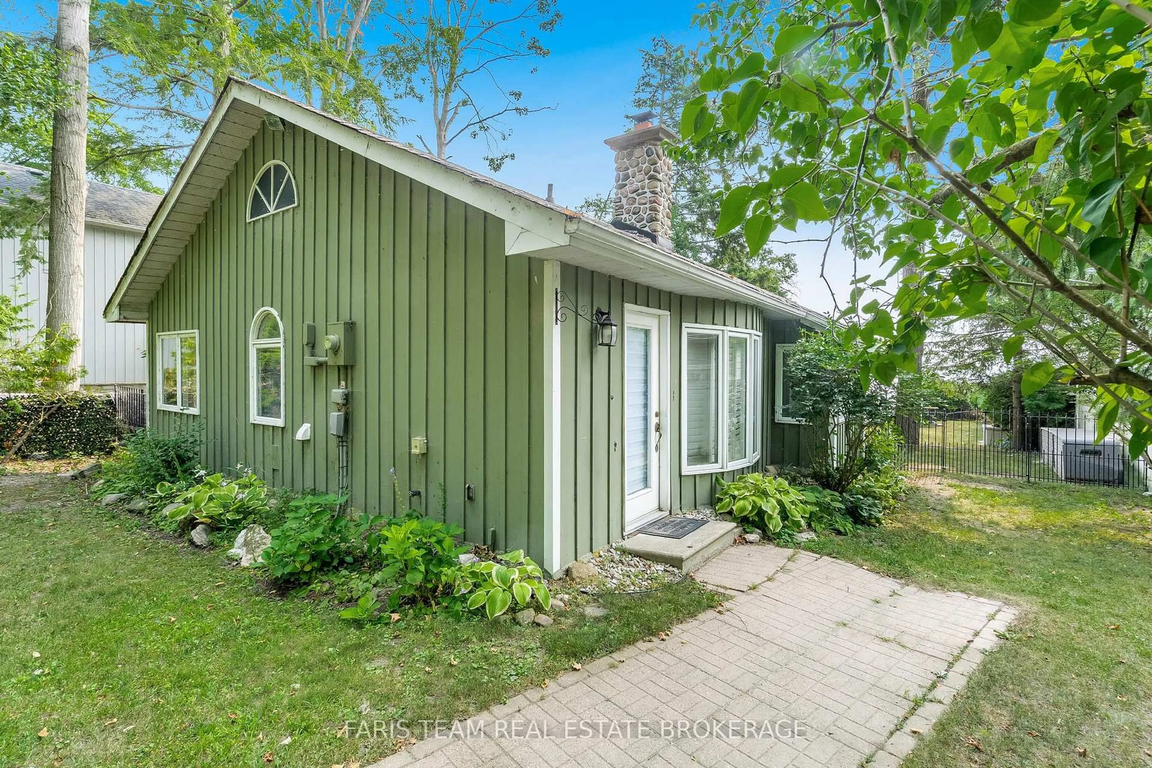 Unknown for 2855 Purvis St, Innisfil Ontario L9S 3K6
