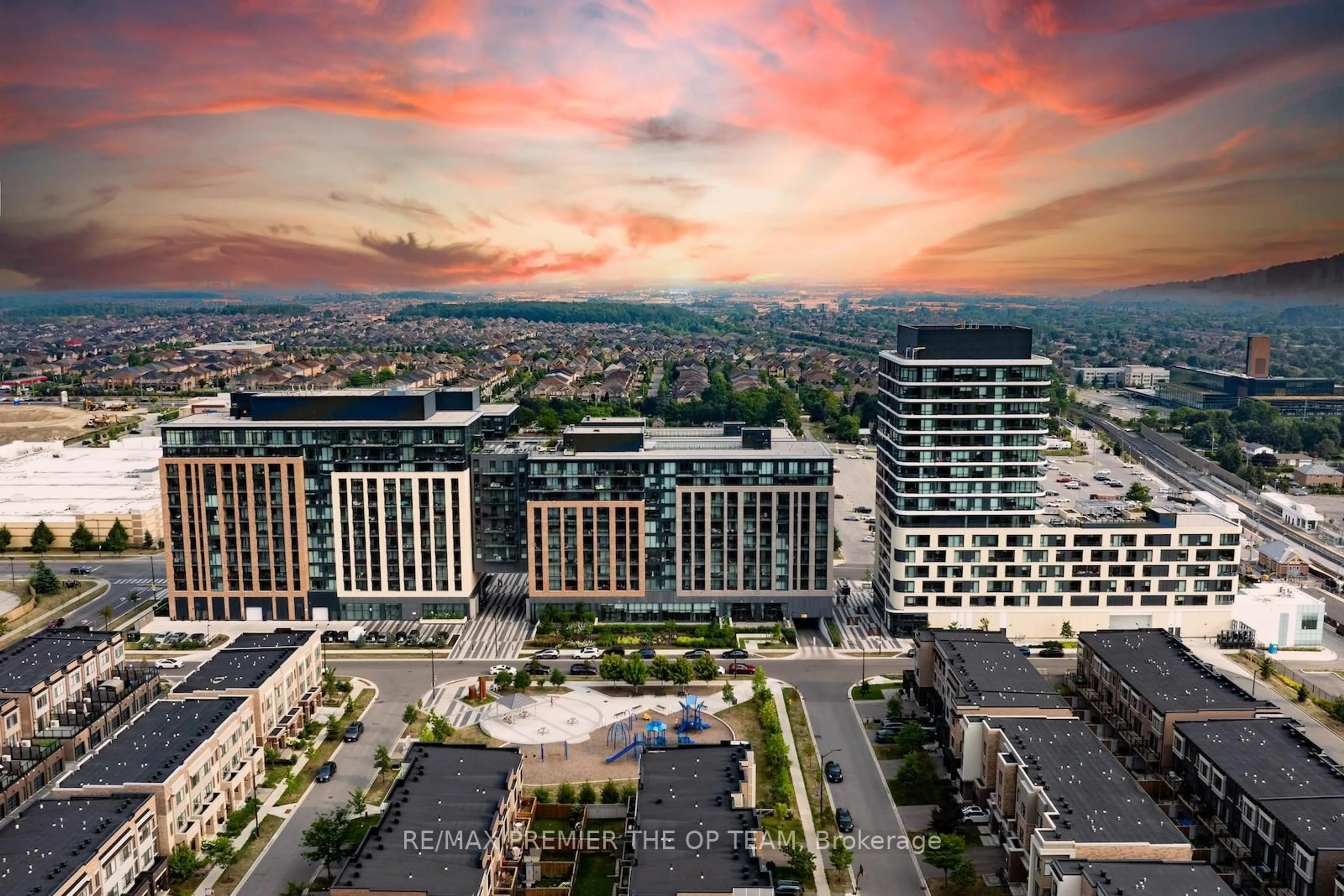 A pic from outside/outdoor area/front of a property/back of a property/a pic from drone, city buildings view from balcony for 100 Eagle Rock Way #707, Vaughan Ontario L6A 5B9