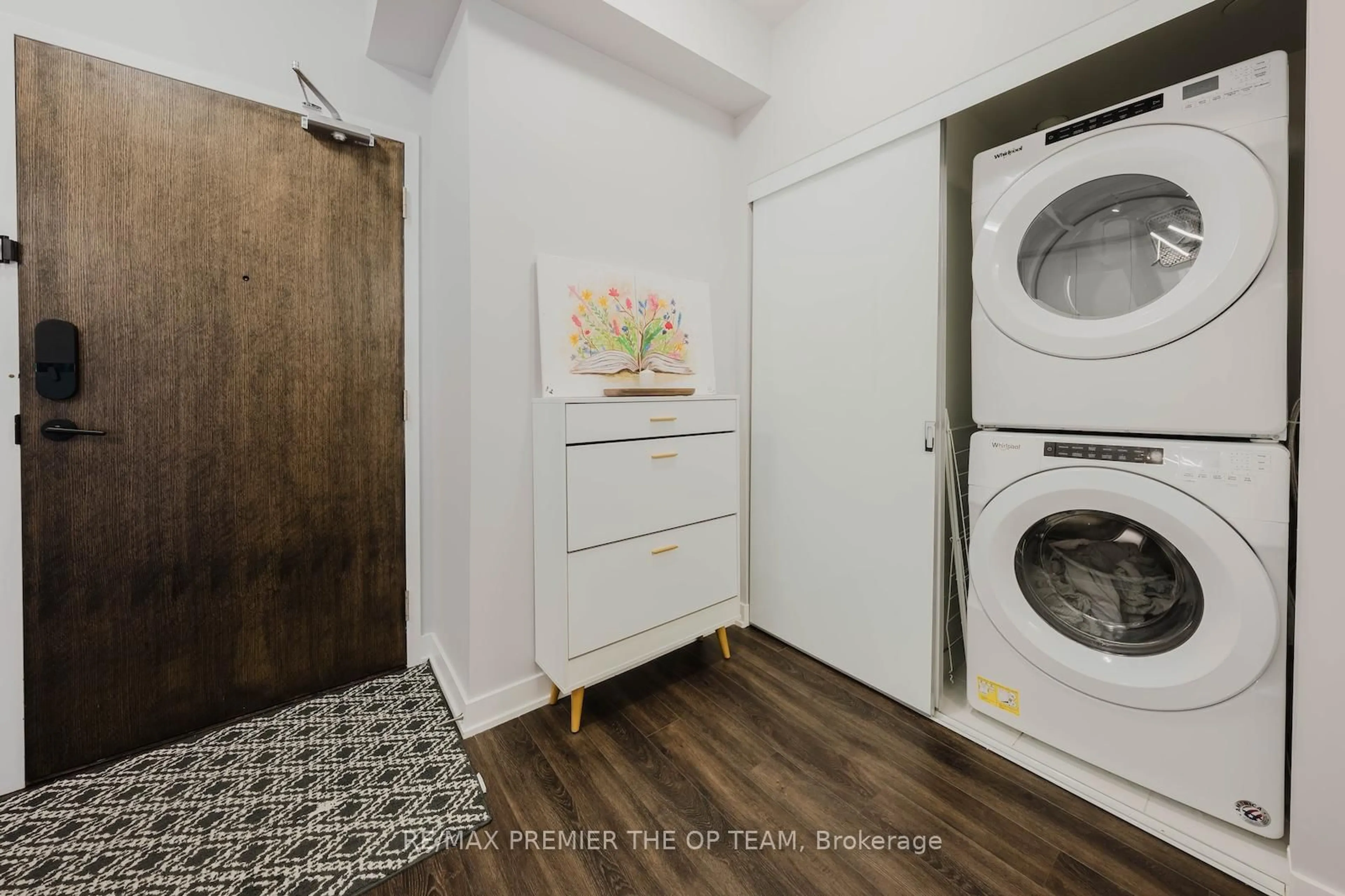 Laundry room for 100 Eagle Rock Way #707, Vaughan Ontario L6A 5B9