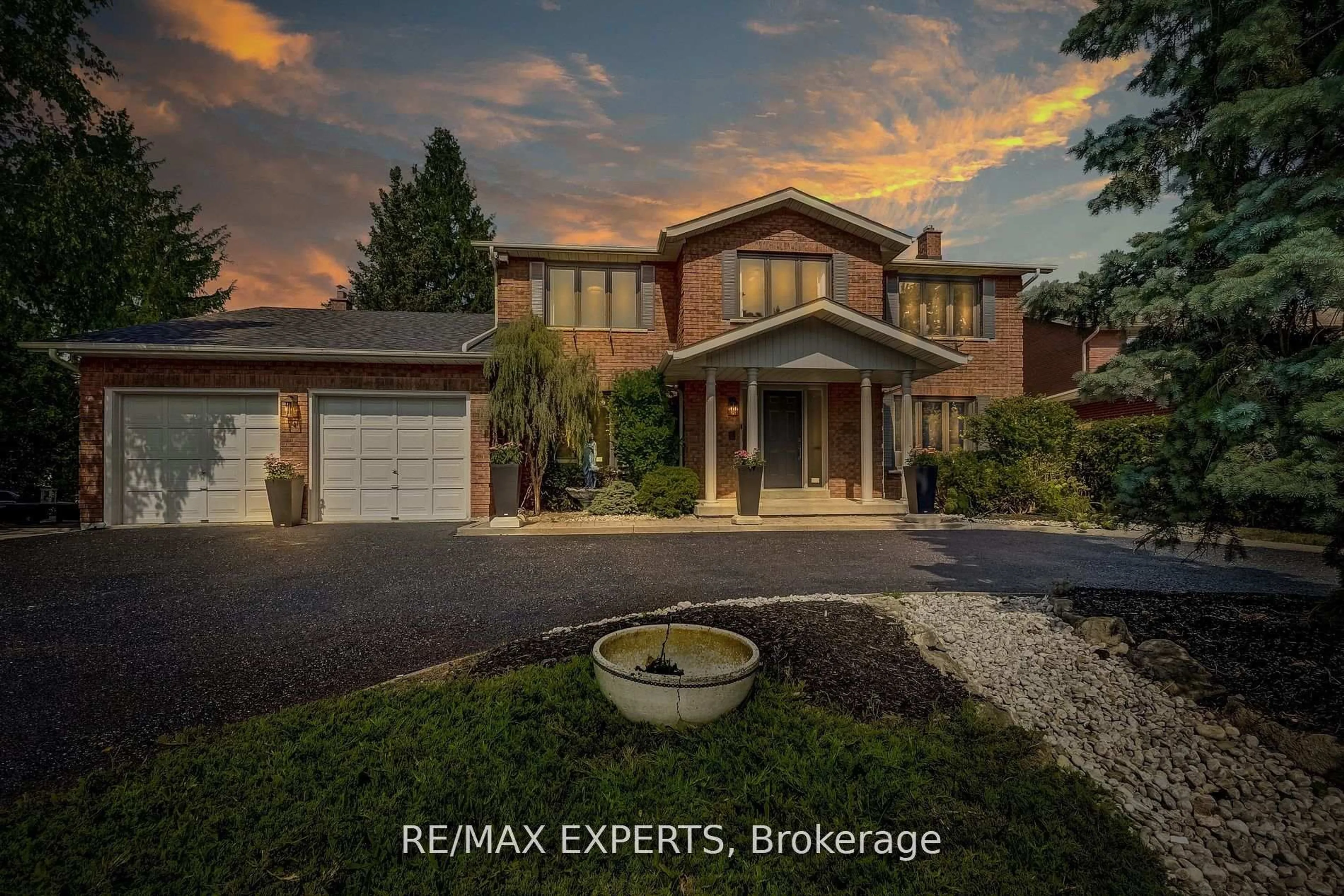 Home with brick exterior material, street for 85 Villa Park Dr, Vaughan Ontario L4L 3G5
