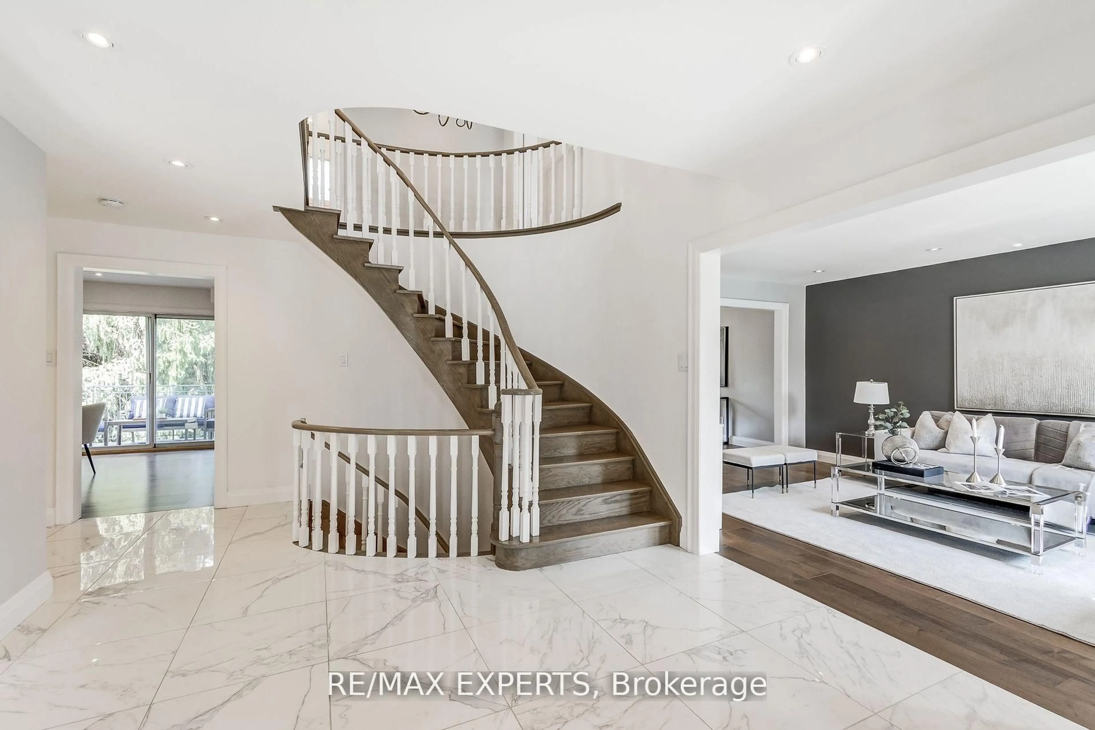 Stairs for 85 Villa Park Dr, Vaughan Ontario L4L 3G5
