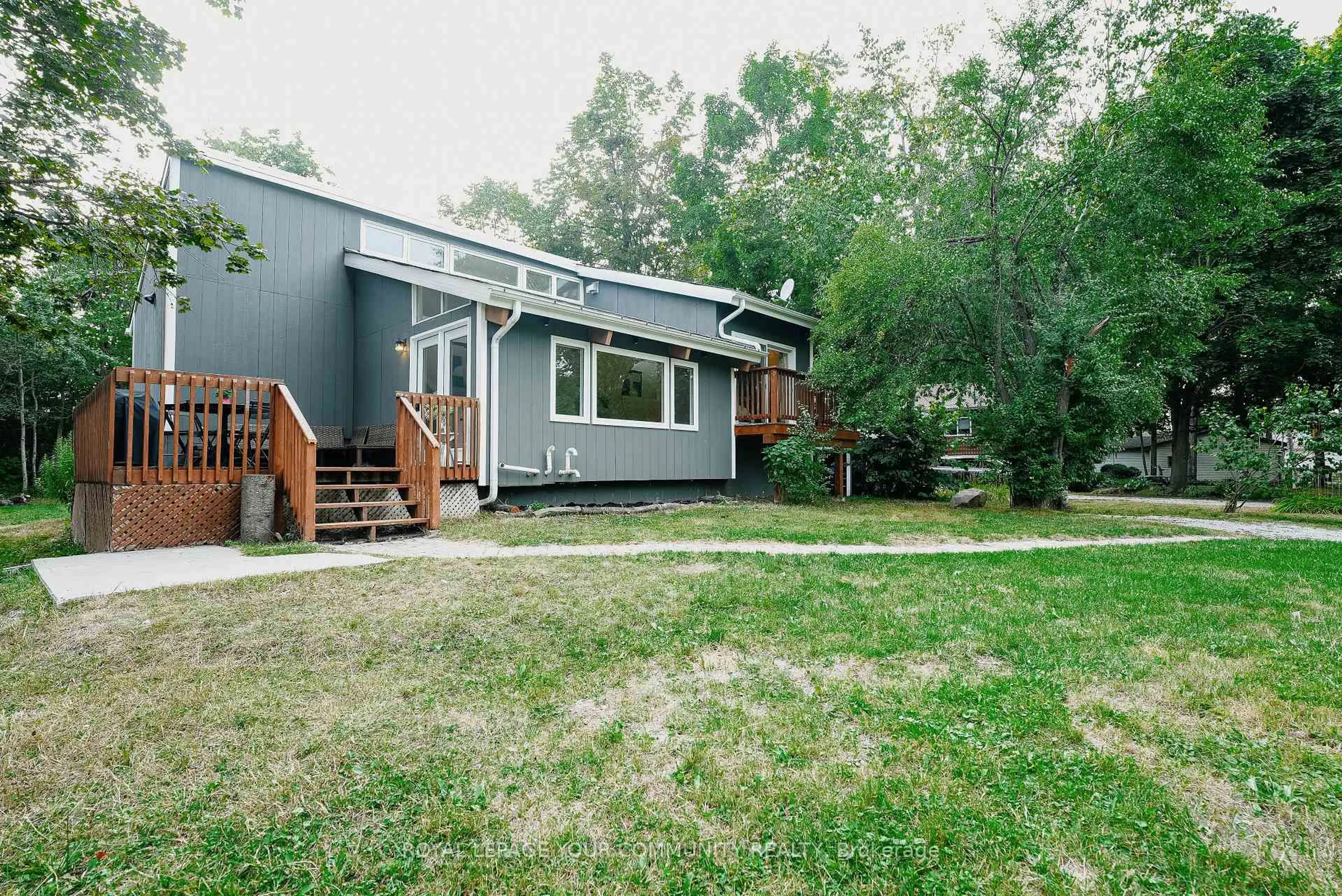Unknown for 2320 Somers Blvd, Innisfil Ontario L9S 2E8
