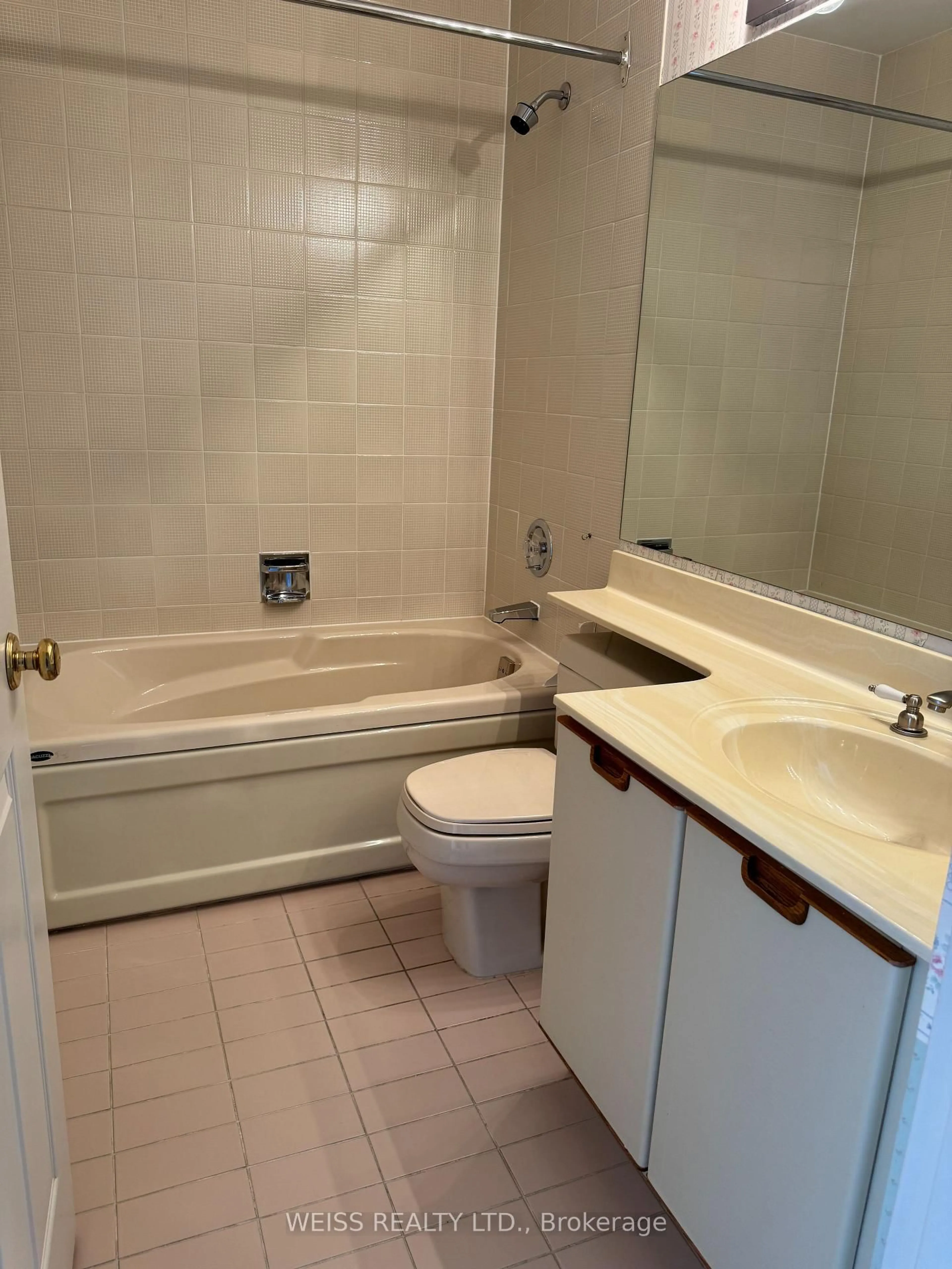Standard bathroom, unknown for 55 Austin Dr #PH11, Markham Ontario L3R 8H5