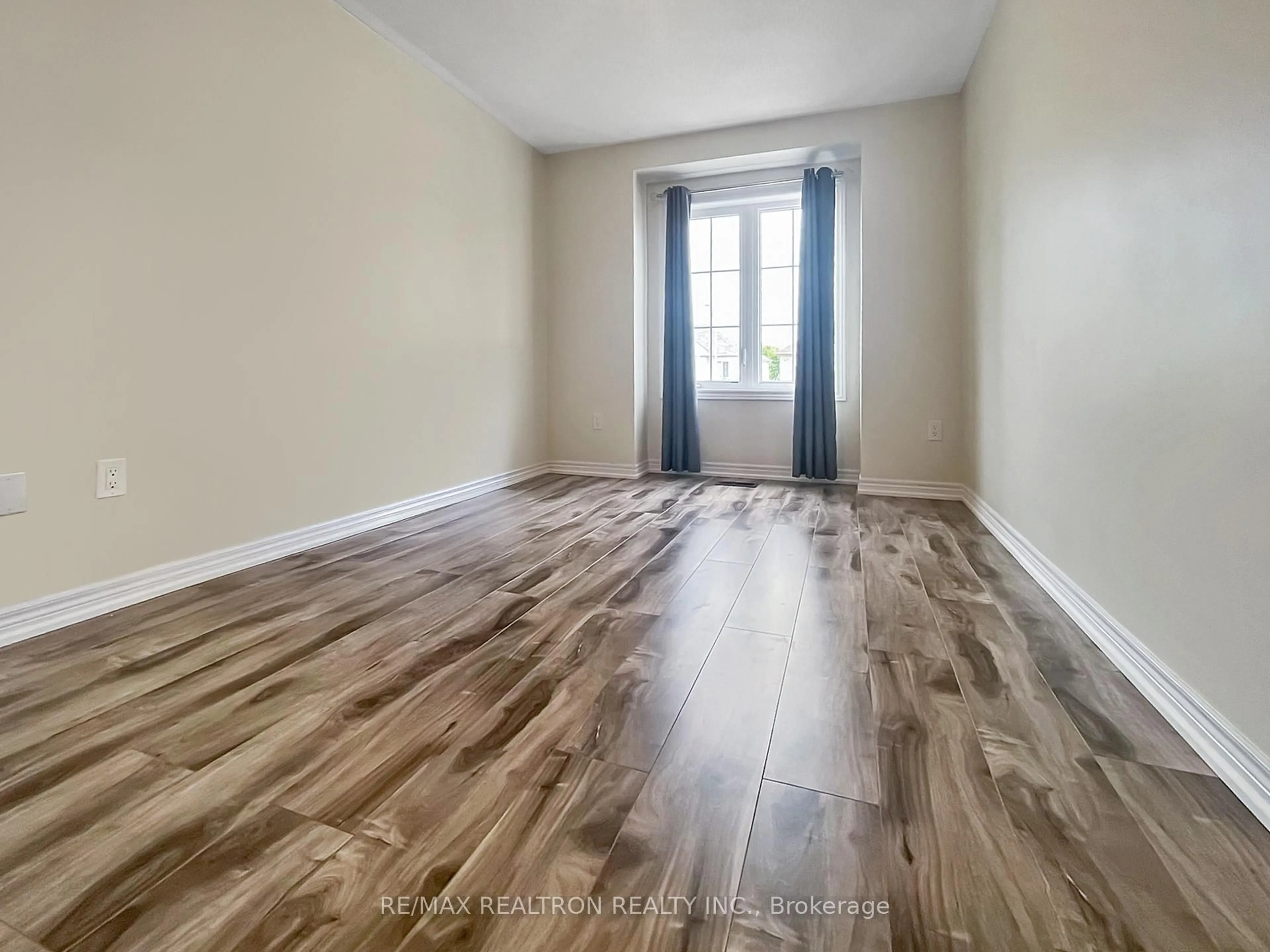 A pic of a room for 67 Greenwood Dr, Essa Ontario L0M 1B5