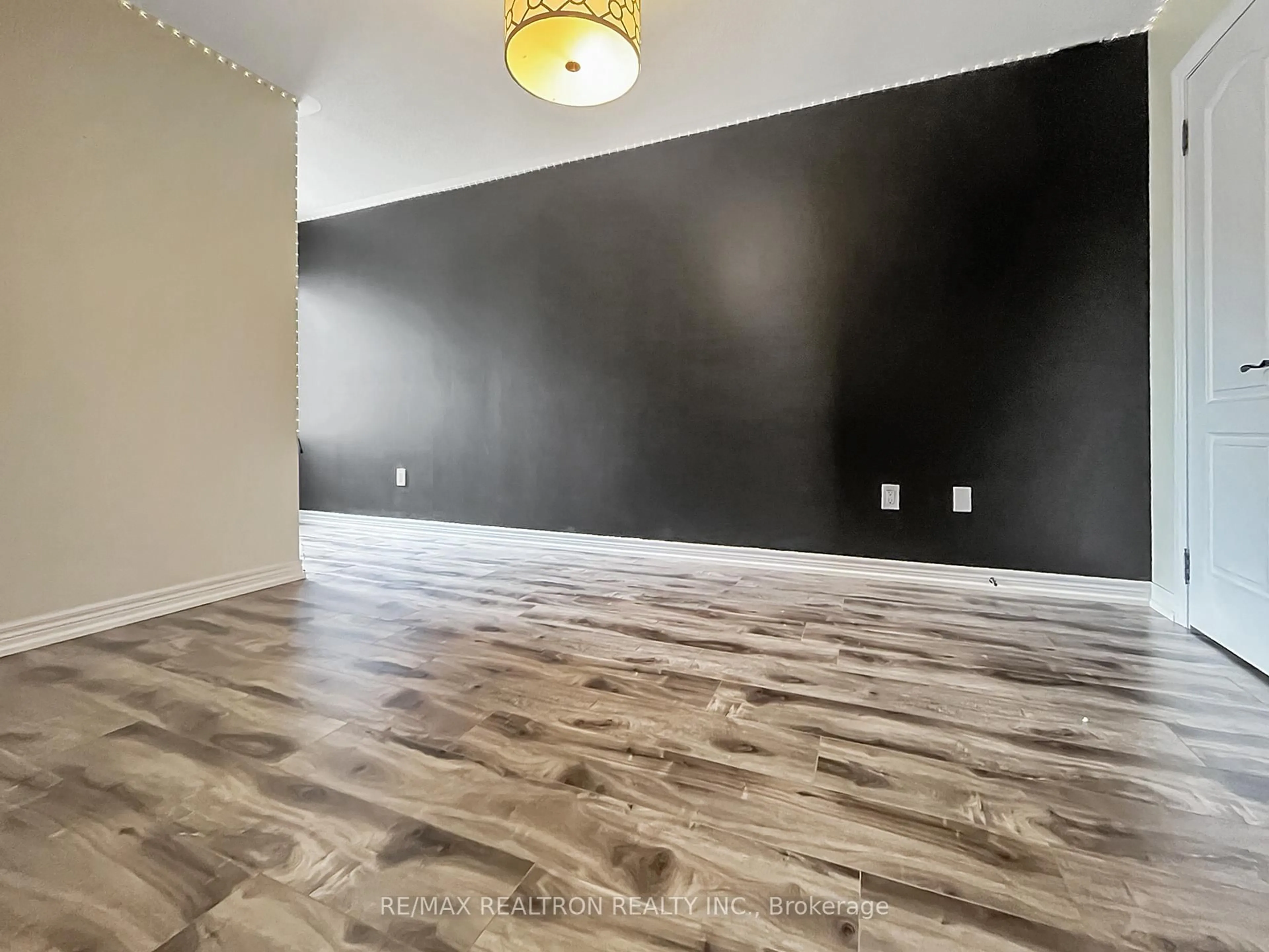 A pic of a room for 67 Greenwood Dr, Essa Ontario L0M 1B5