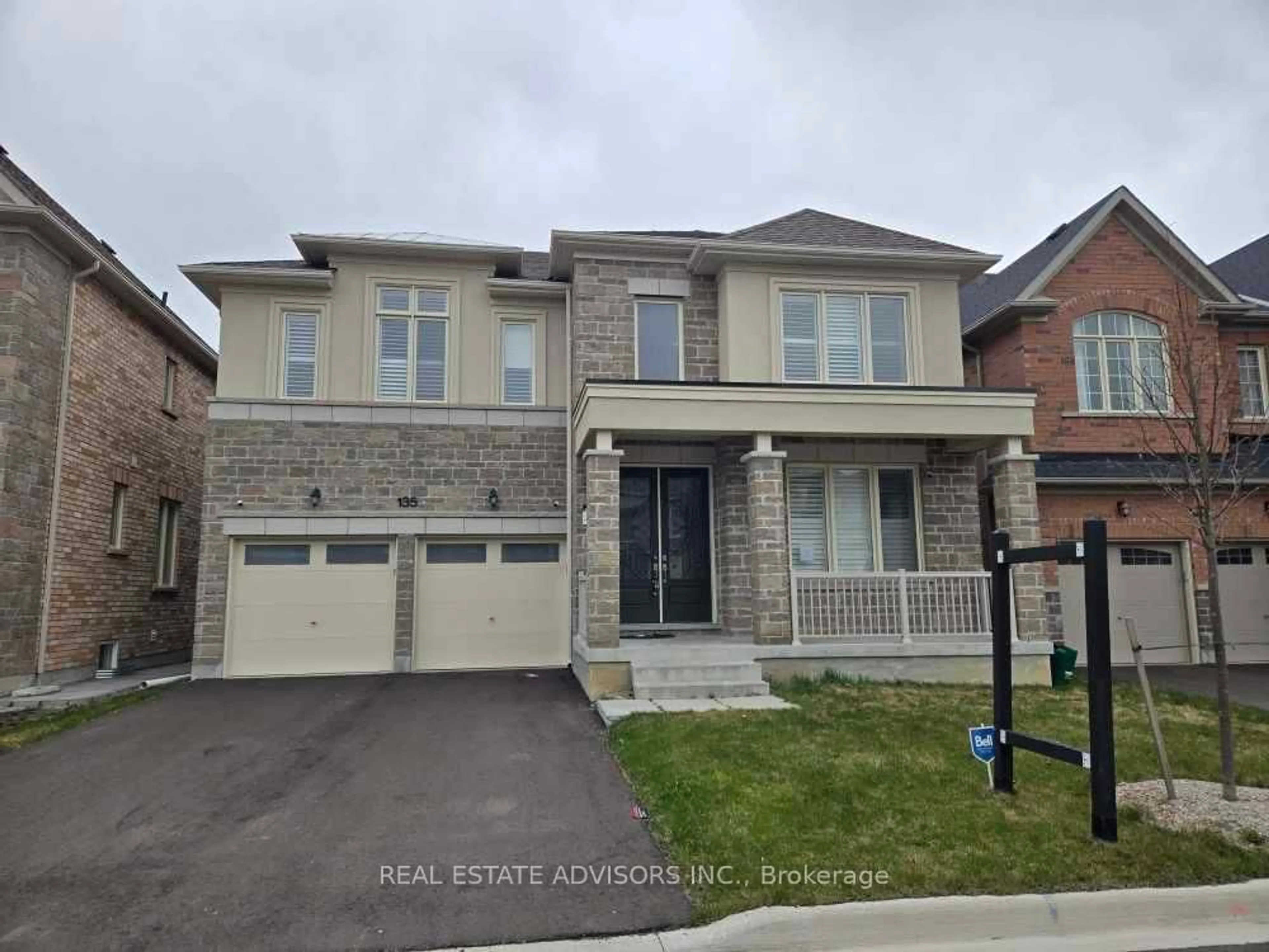 Home with brick exterior material, street for 135 Ben Sinclair Ave, East Gwillimbury Ontario L9N 0S3