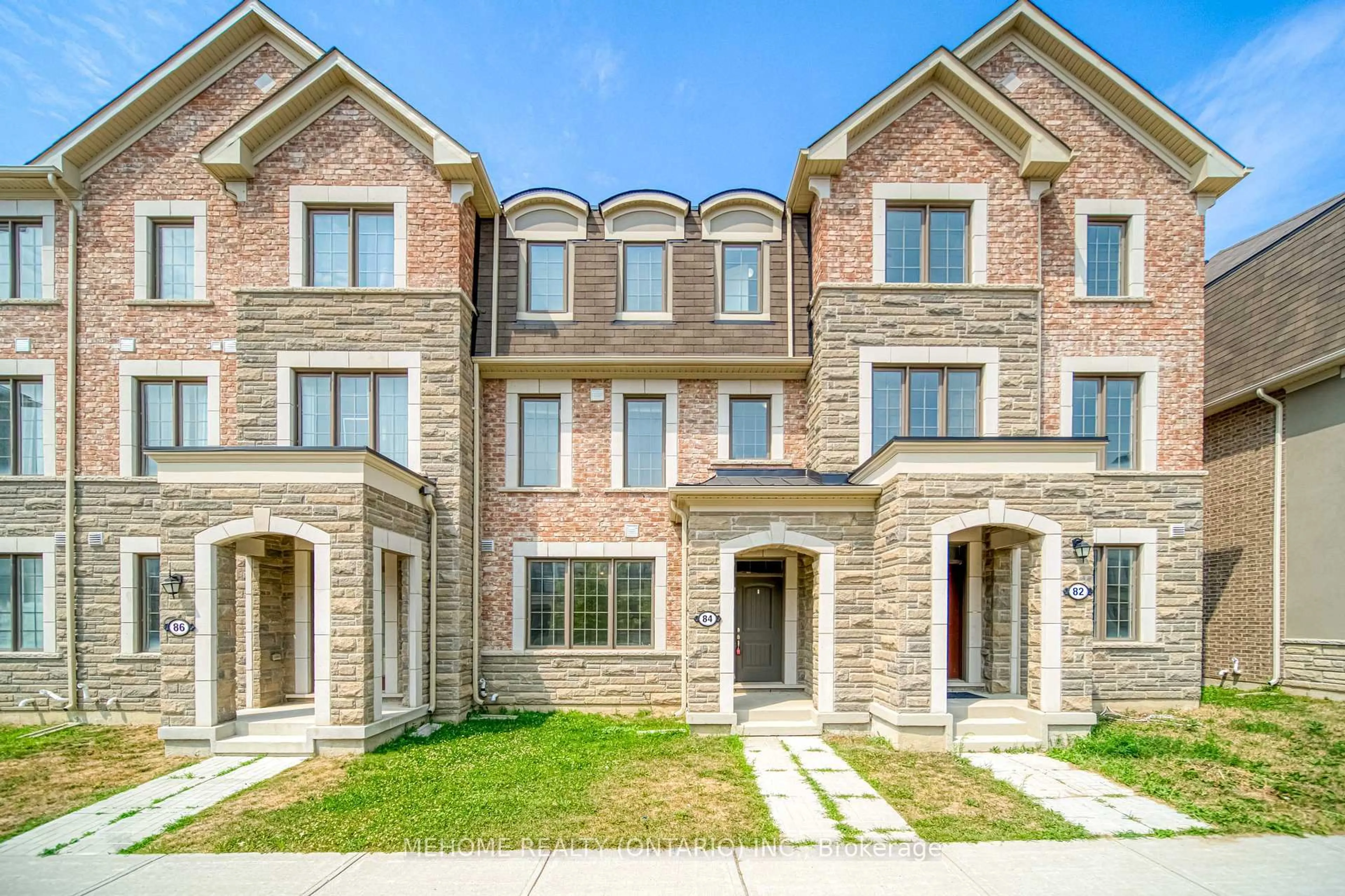 Home with brick exterior material, street for 84 William F Bell Pkwy, Richmond Hill Ontario L4S 0K4