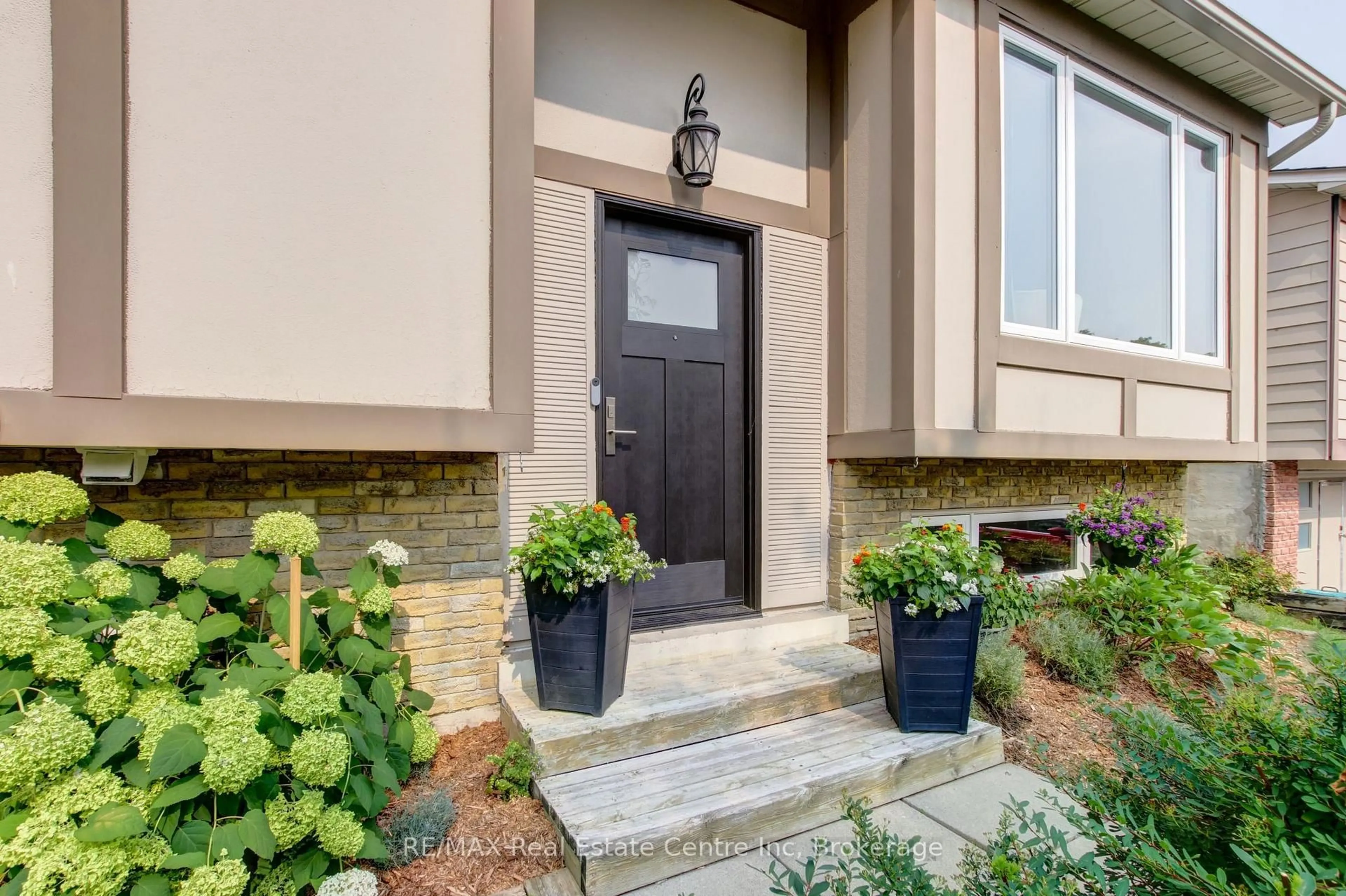 Unknown for 140 Valleyview Cres, Bradford West Gwillimbury Ontario L3Z 1S7