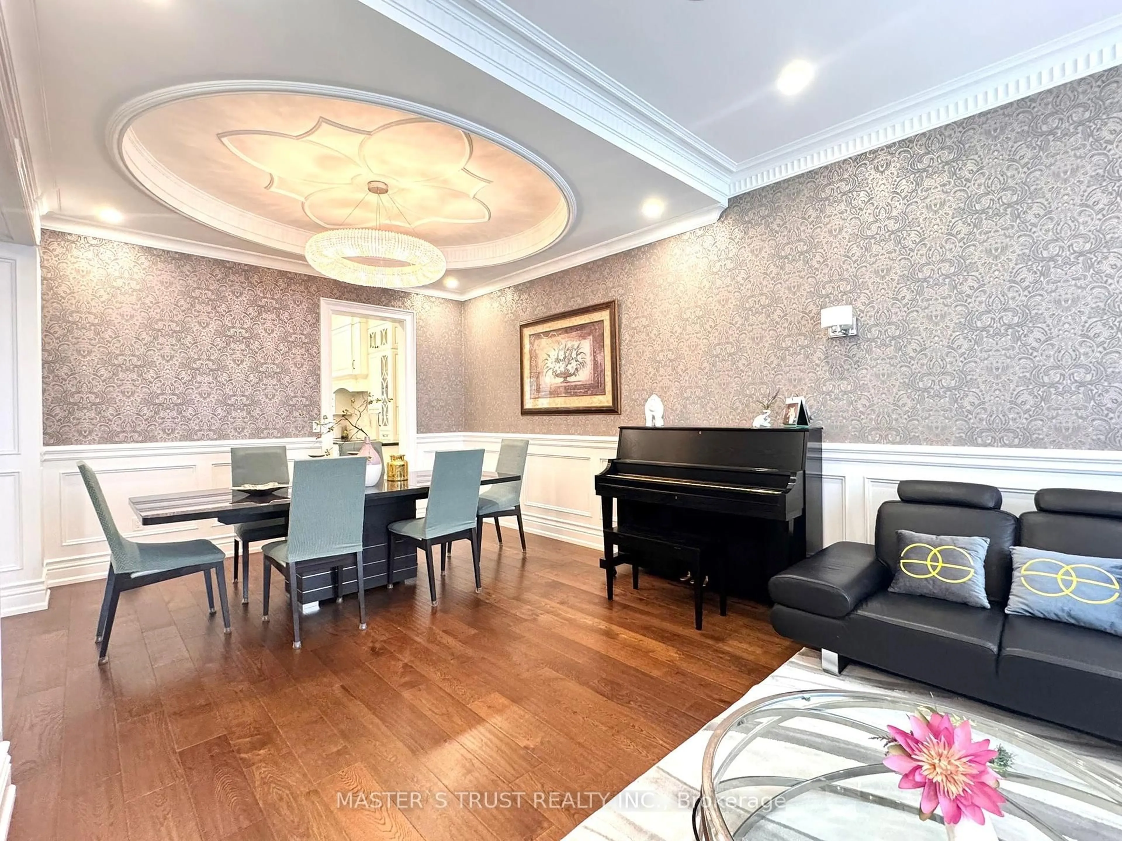 Living room with furniture, unknown for 7 Trumpour Crt, Markham Ontario L3R 2L4