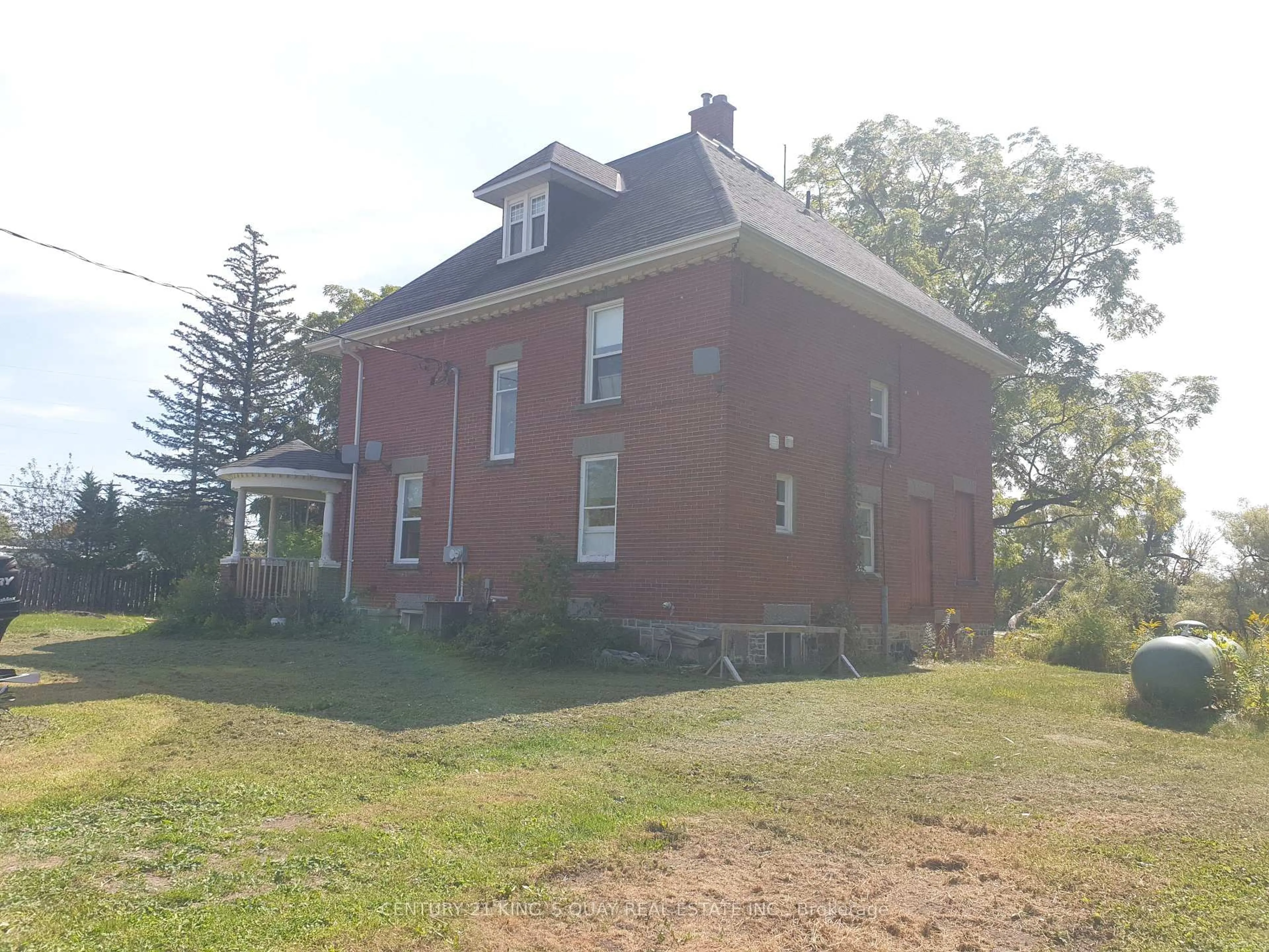 Home with brick exterior material, building for 3985 Stouffville Rd, Whitchurch-Stouffville Ontario L4A 7X5