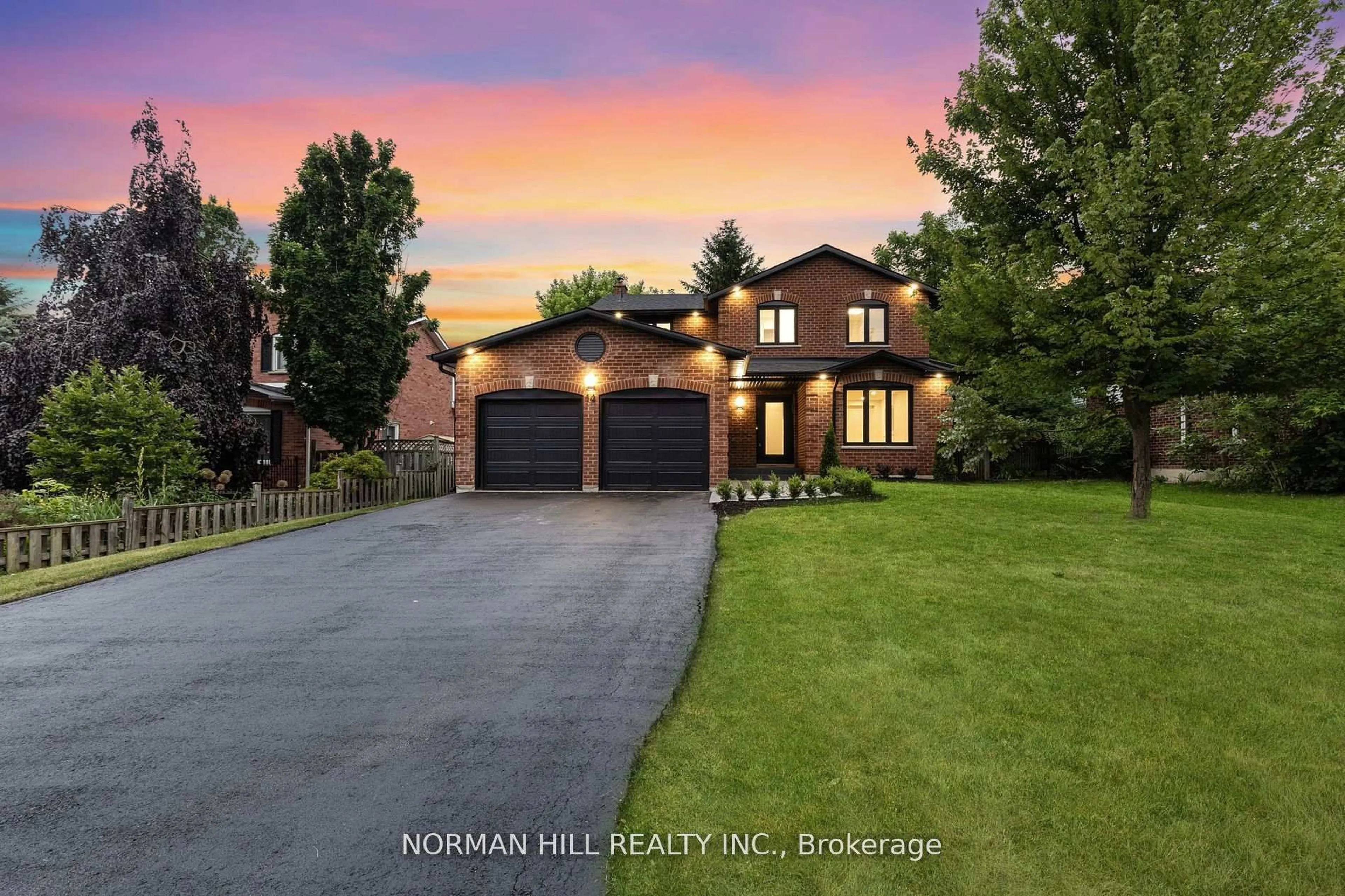 Home with brick exterior material, mountain view for 14 Kidds Lane, Innisfil Ontario L0L 1L0
