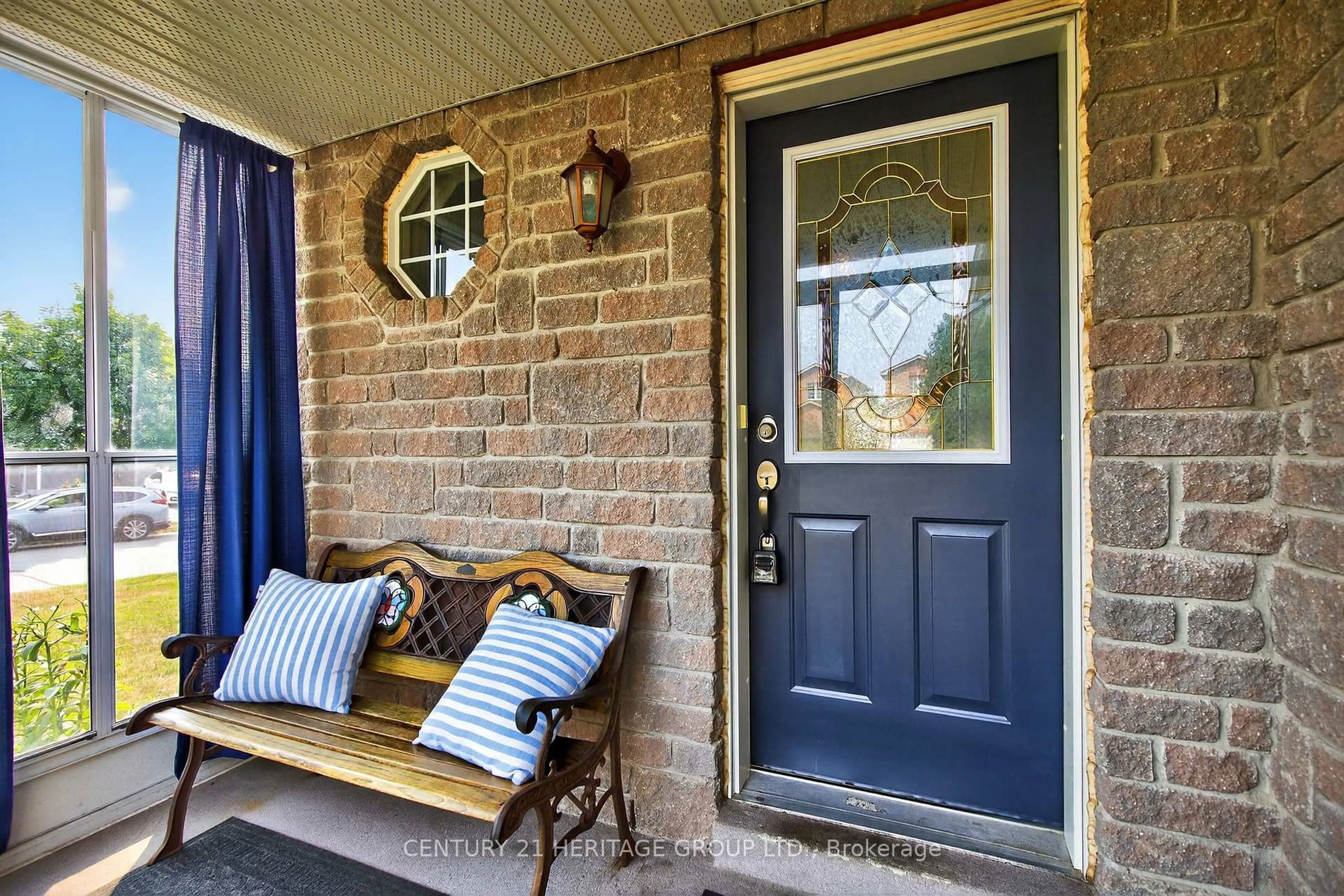 Indoor entryway for 37 Aishford Rd, Bradford West Gwillimbury Ontario L3Z 3E2