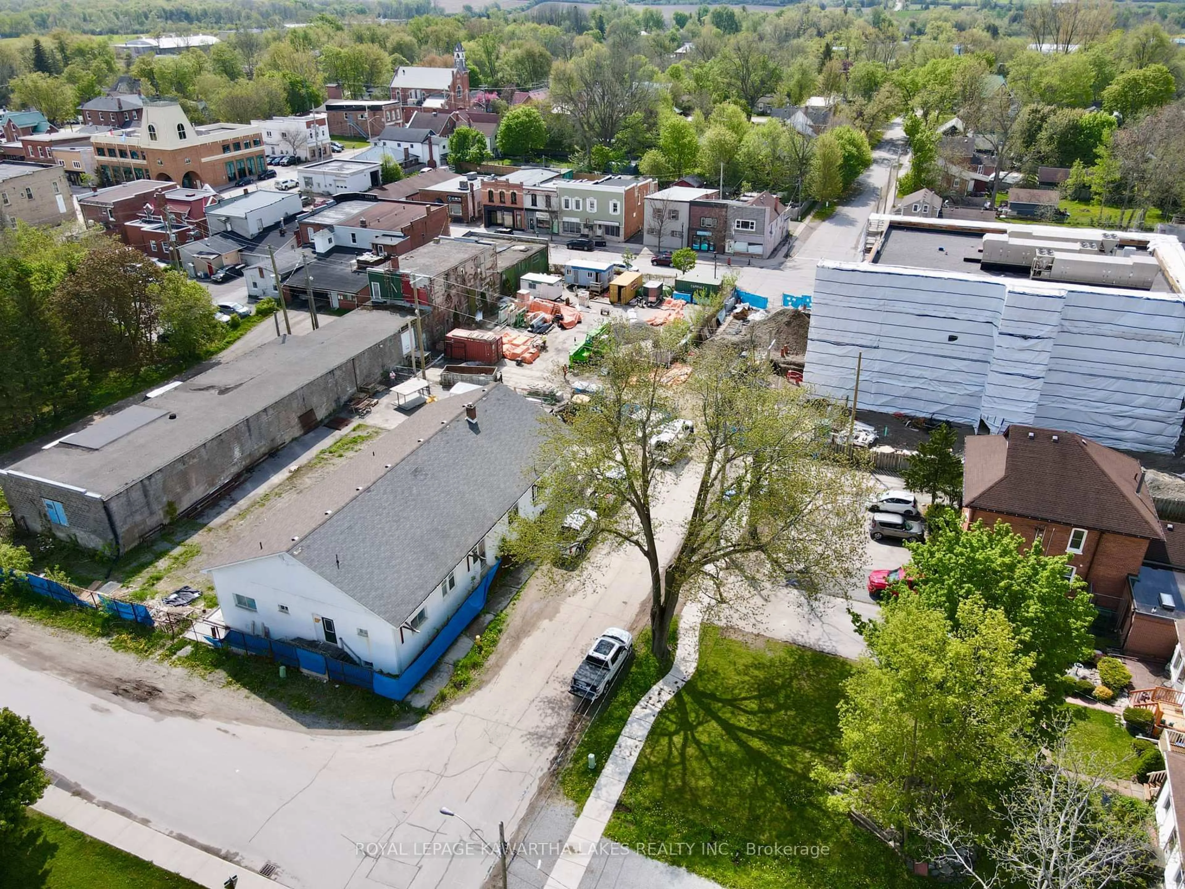 A pic from outside/outdoor area/front of a property/back of a property/a pic from drone, unknown for 21 Ann Steet St, Brock Ontario L0E 1E0
