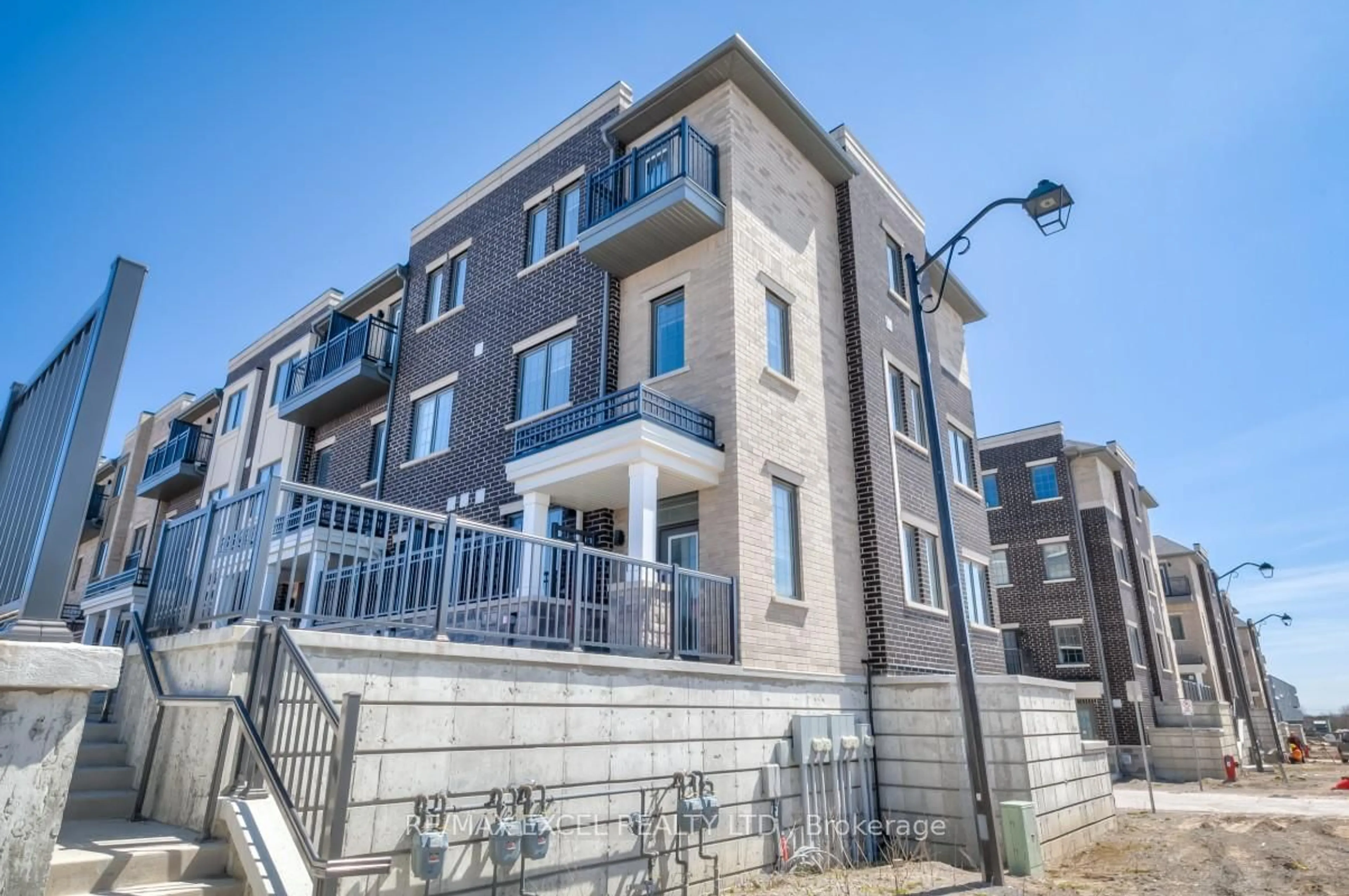 Unknown for 6 Maybank Lane, Whitchurch-Stouffville Ontario L4A 4X7