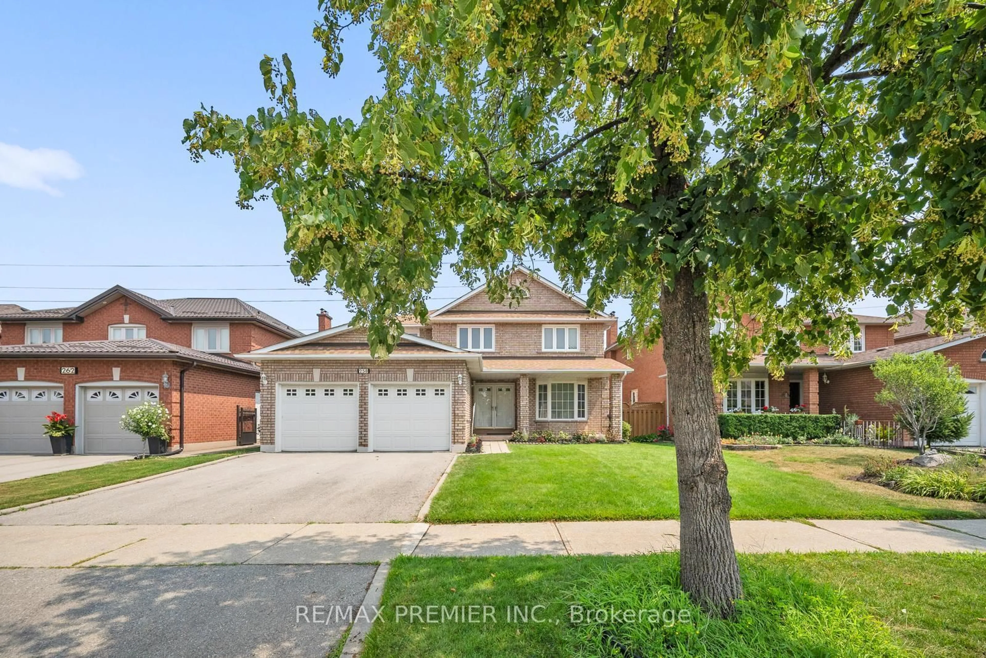 Home with brick exterior material, street for 258 Mapes Ave, Vaughan Ontario L4L 8R7