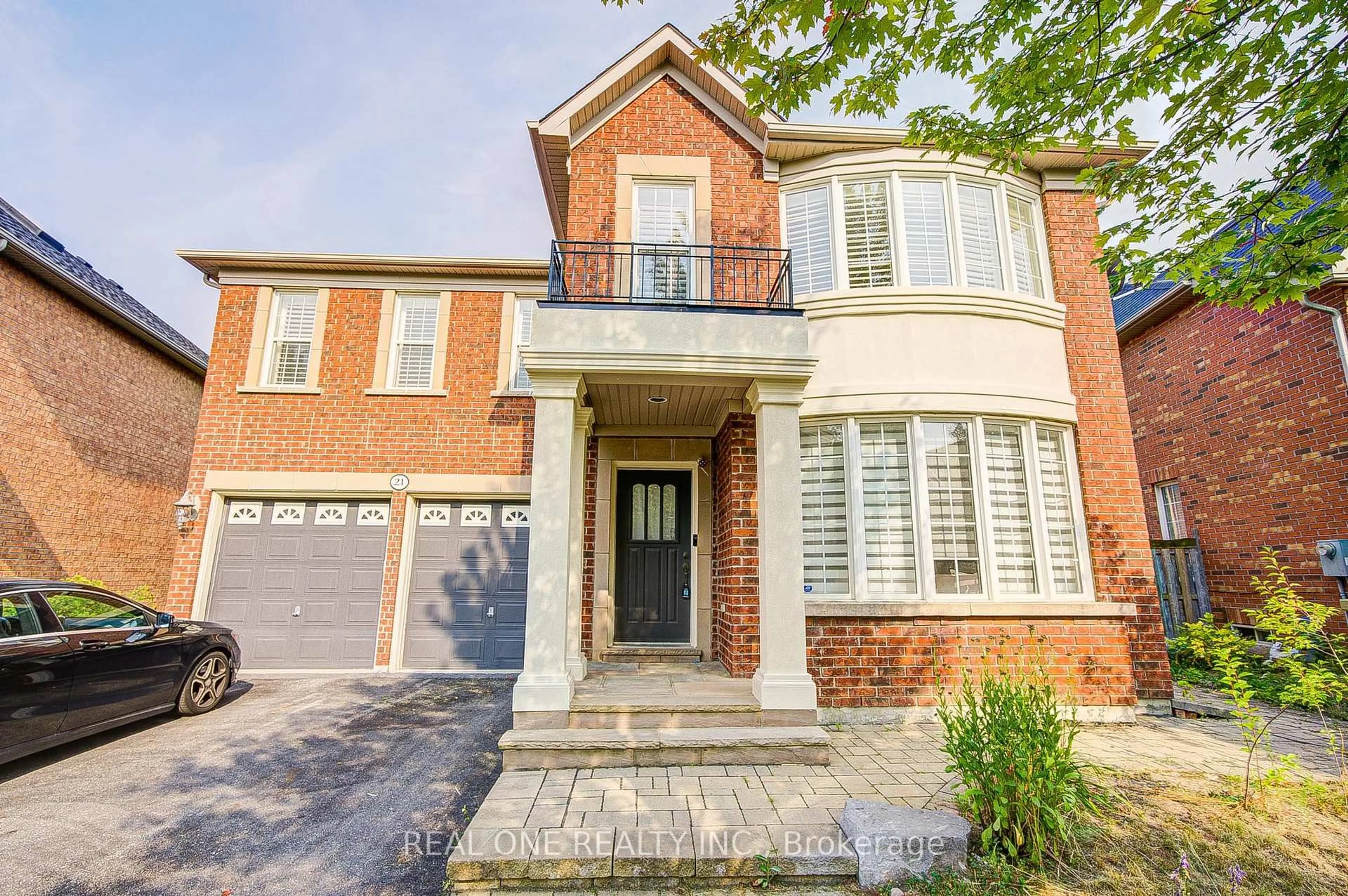 Home with brick exterior material, street for 21 Moraine Ridge Dr, Richmond Hill Ontario L4E 4S8