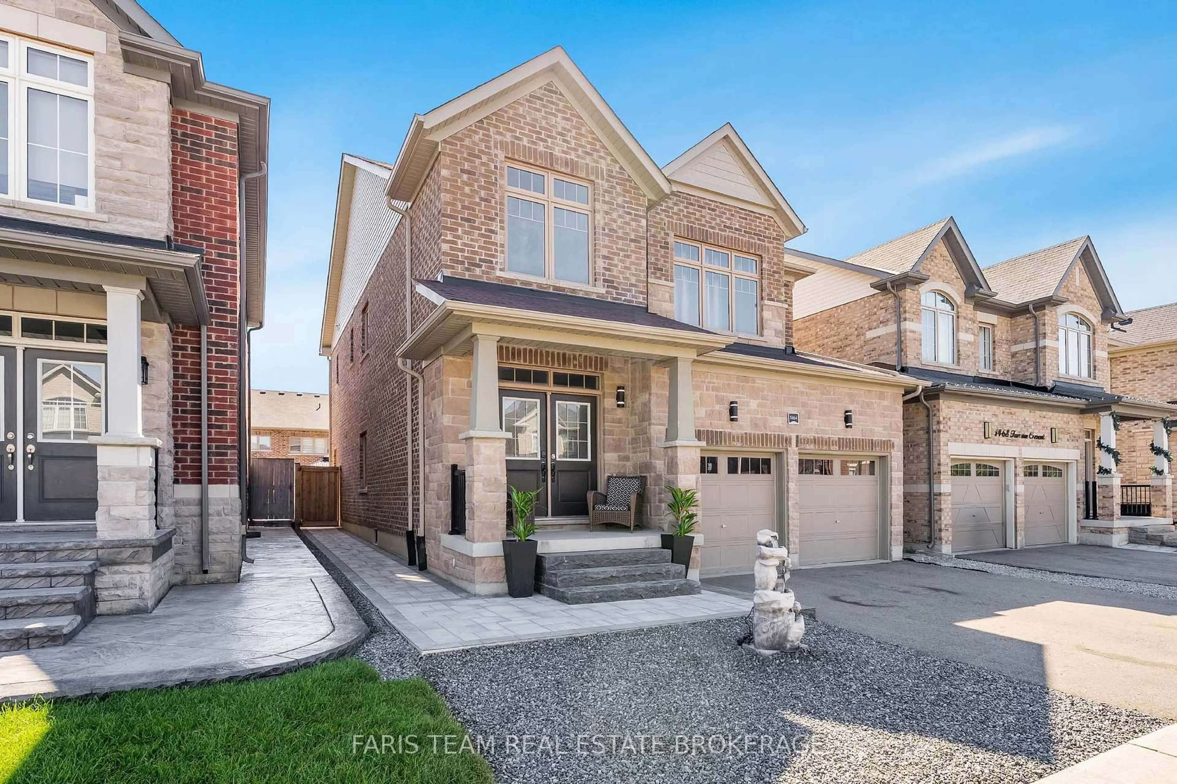 Home with brick exterior material, street for 1464 Farrow Cres, Innisfil Ontario L9S 0L6