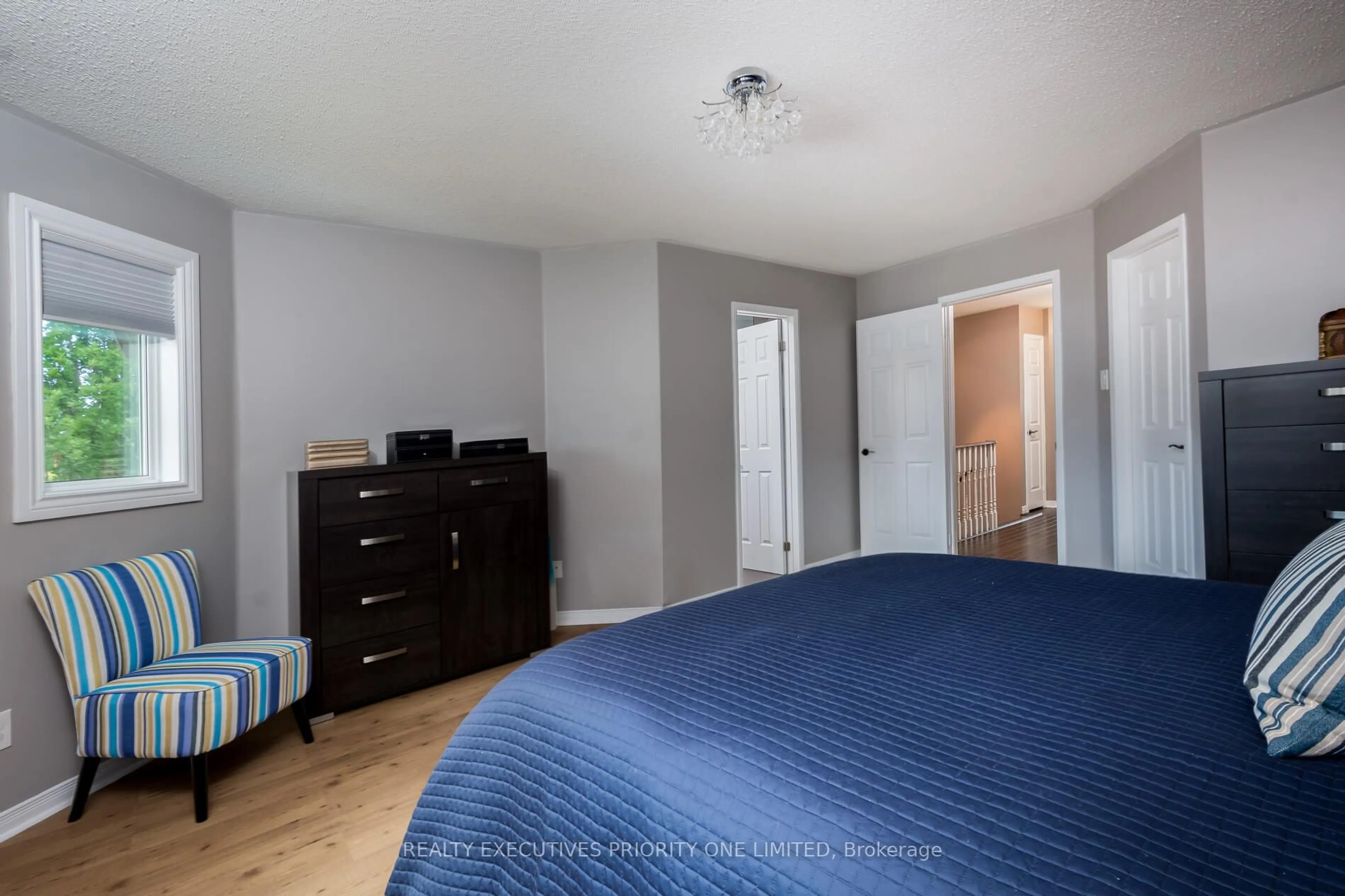 A pic of a room for 372 John West Way, Aurora Ontario L4G 7J4