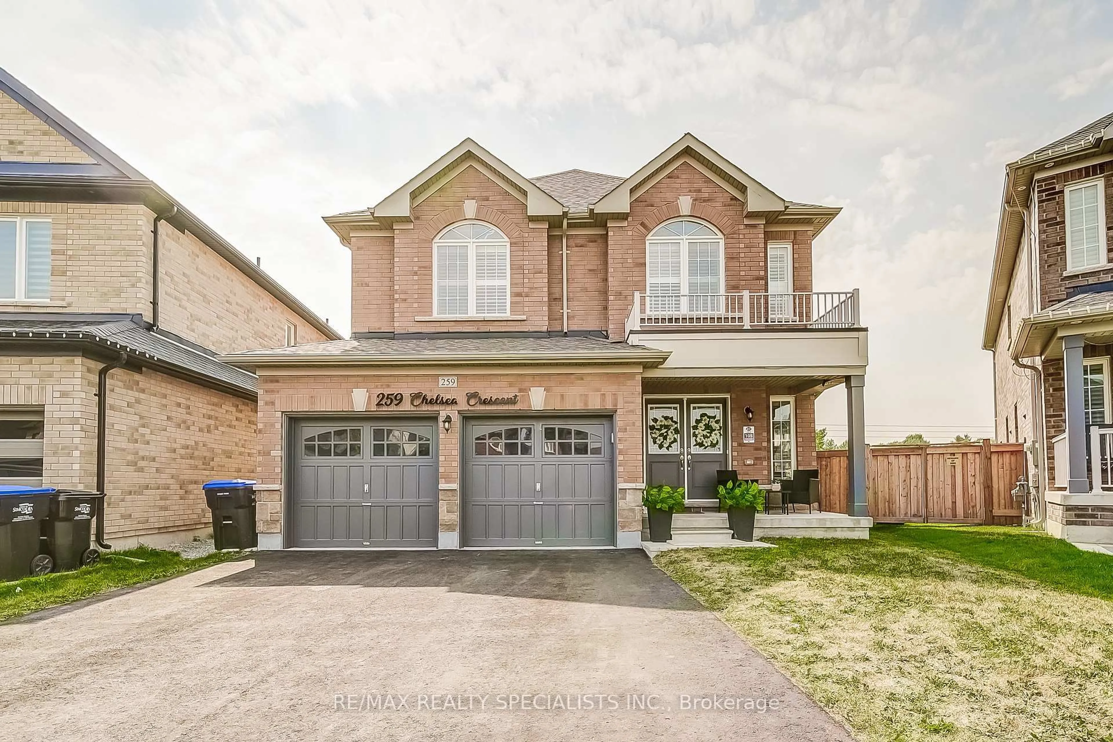 Home with brick exterior material, street for 259 Chelsea Cres, Bradford West Gwillimbury Ontario L3Z 4G7