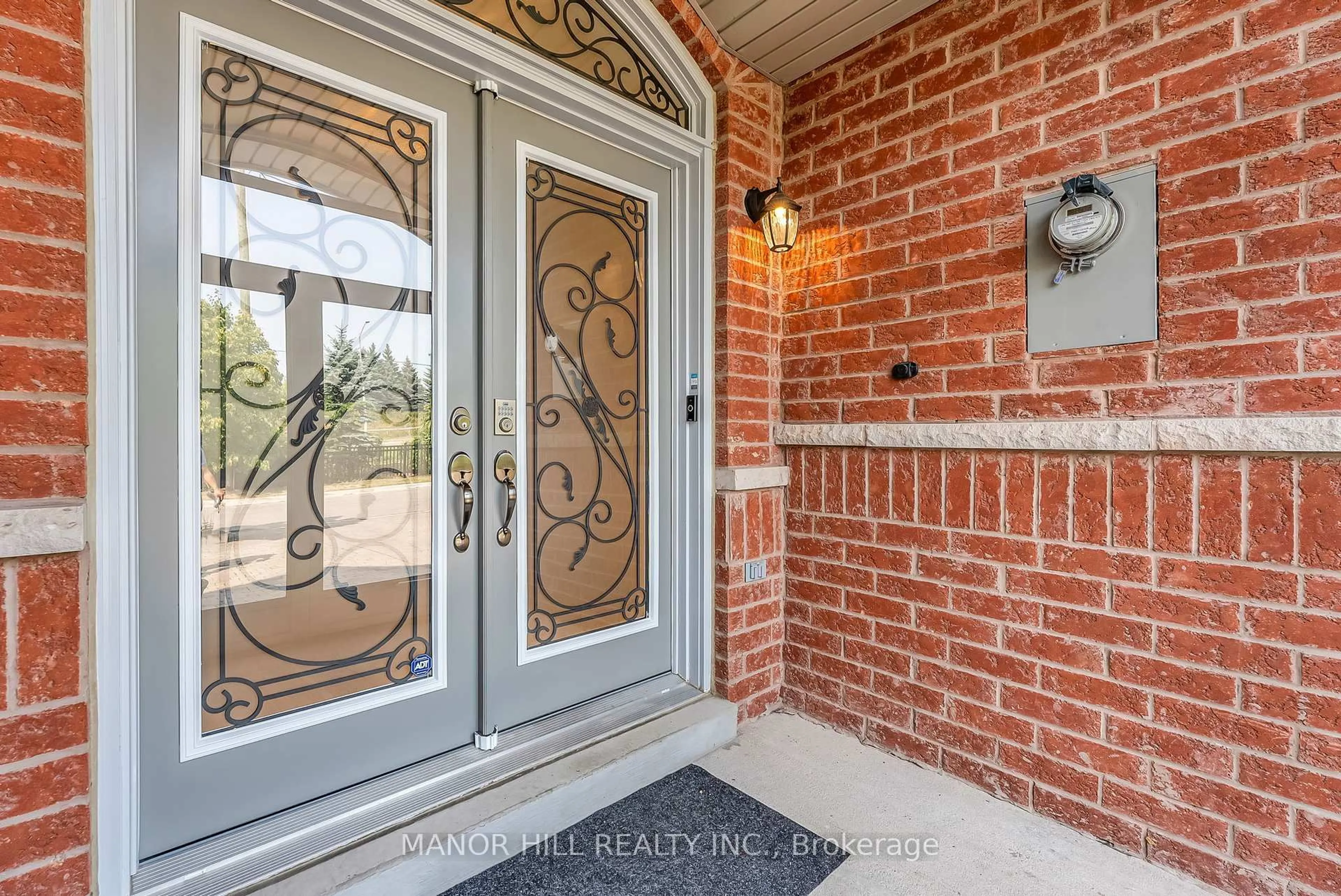 Indoor entryway for 58 Big Hill Cres, Vaughan Ontario L6A 4S1