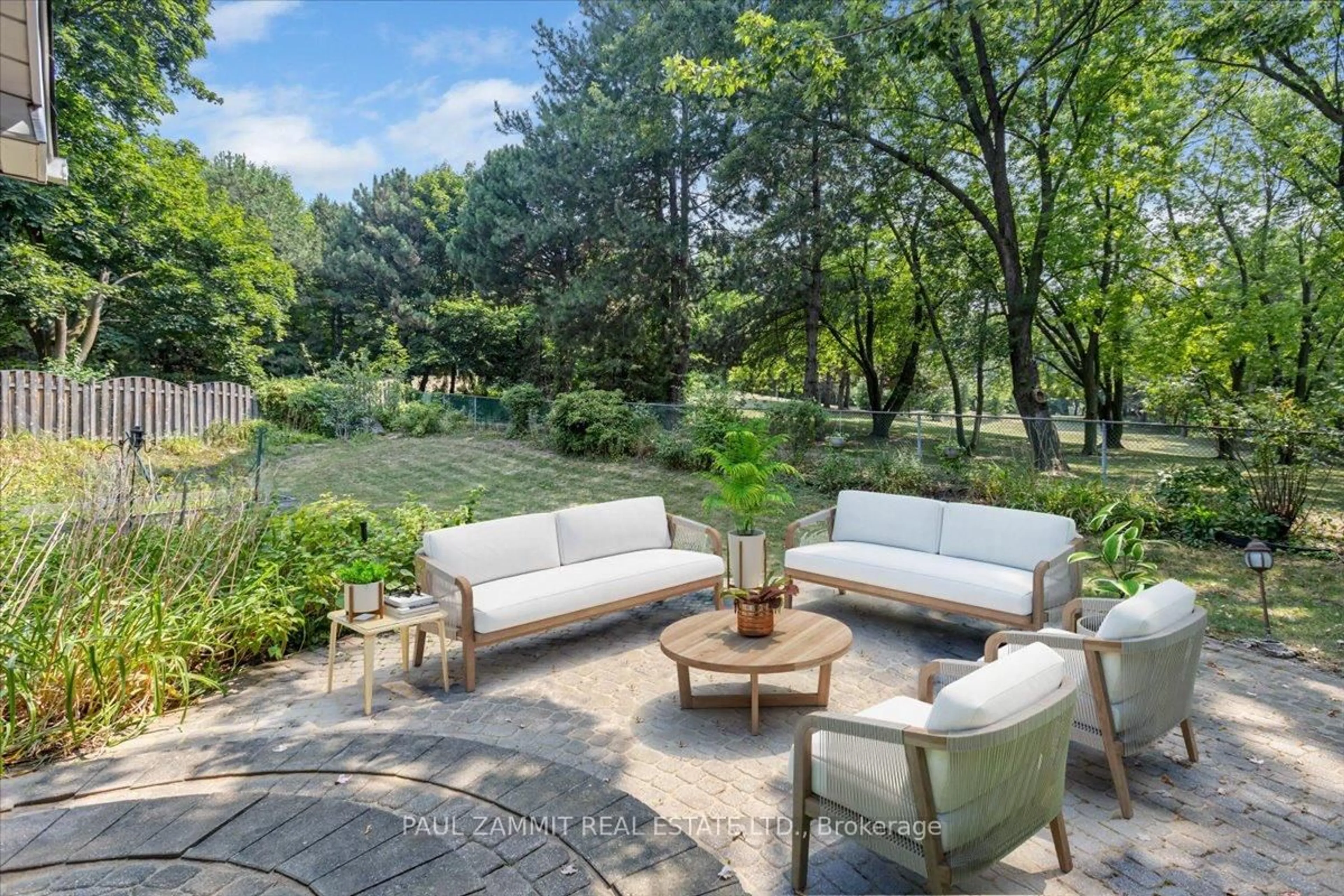 Patio, unknown for 63 Braeburn Dr, Markham Ontario L3T 4W7