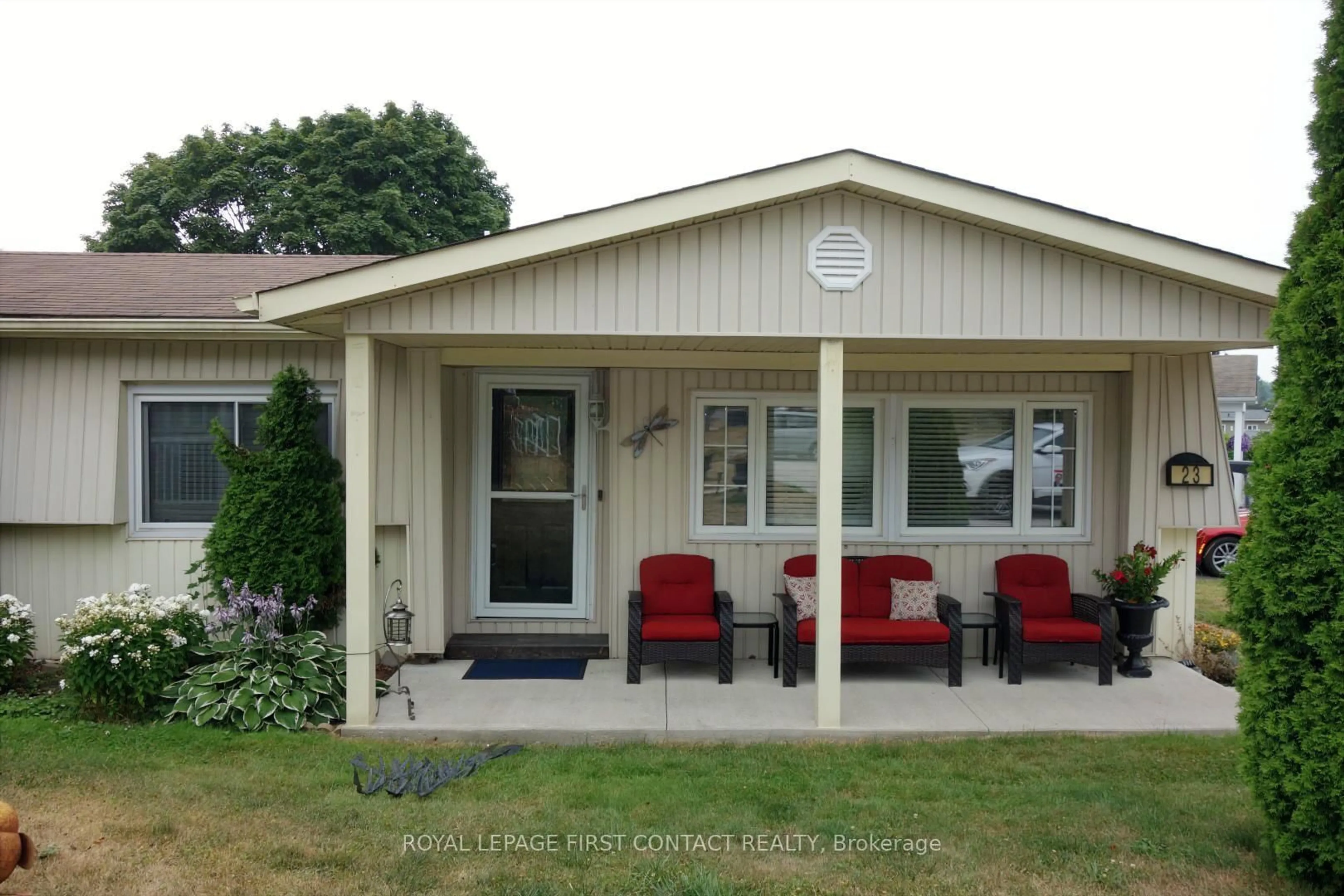 Patio, street for 23 Mimosa Cres, Innisfil Ontario L9S 1P9