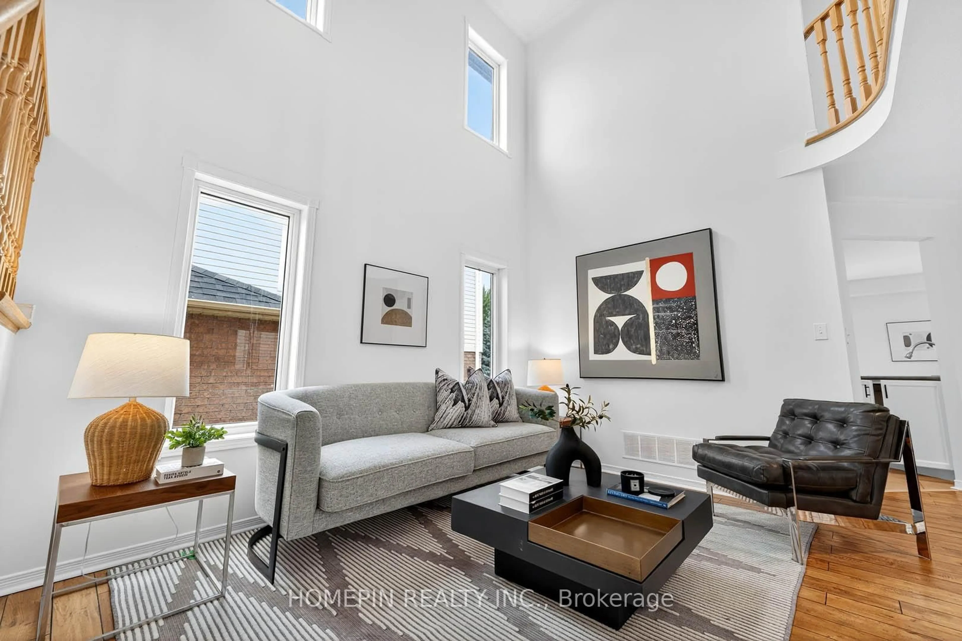 Living room with furniture, unknown for 39 Joe Dales Dr, Georgina Ontario L4P 4E8