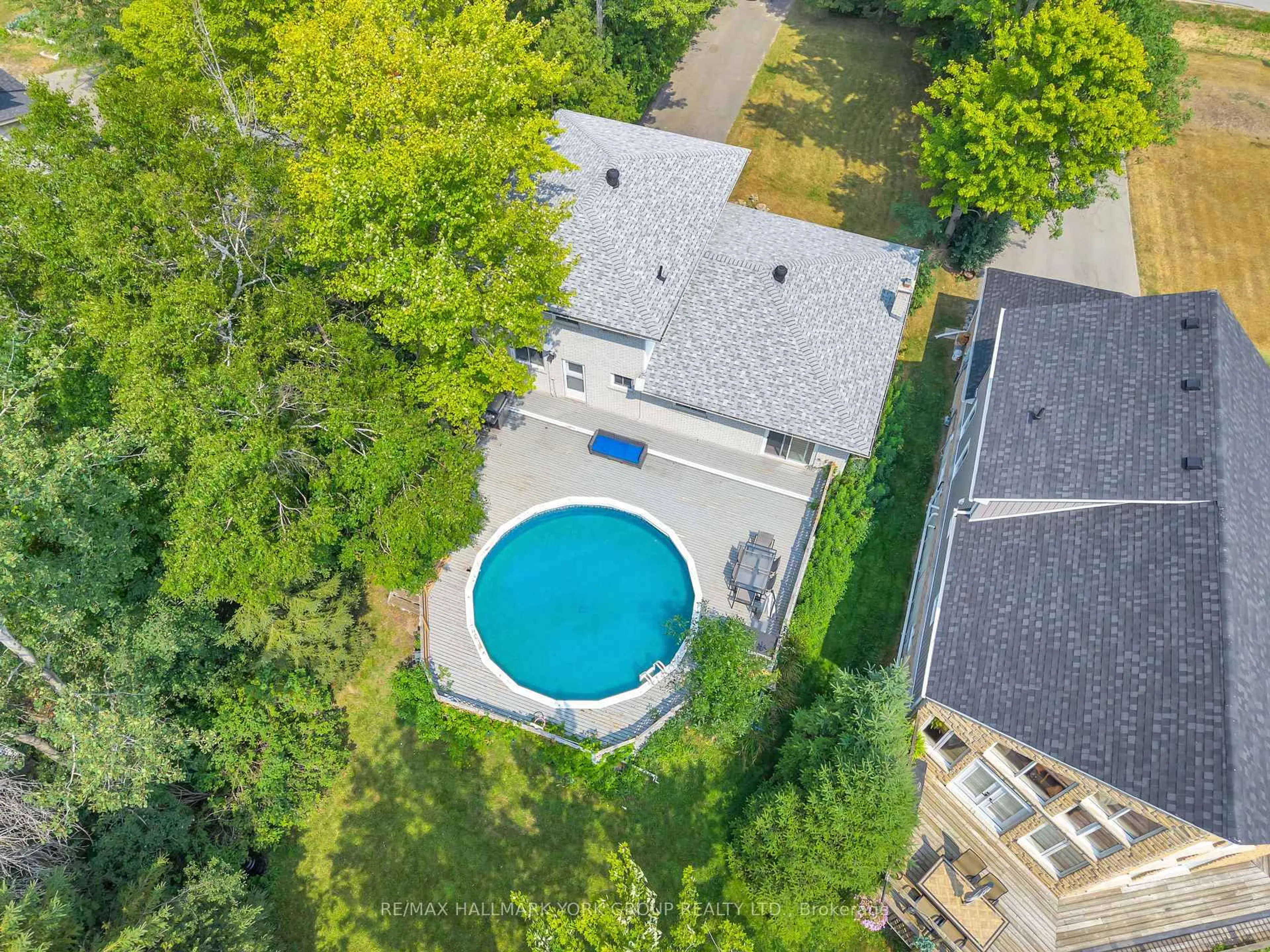A pic from outside/outdoor area/front of a property/back of a property/a pic from drone, water/lake/river/ocean view for 96 Riverview Beach Rd, Georgina Ontario L0E 1N0