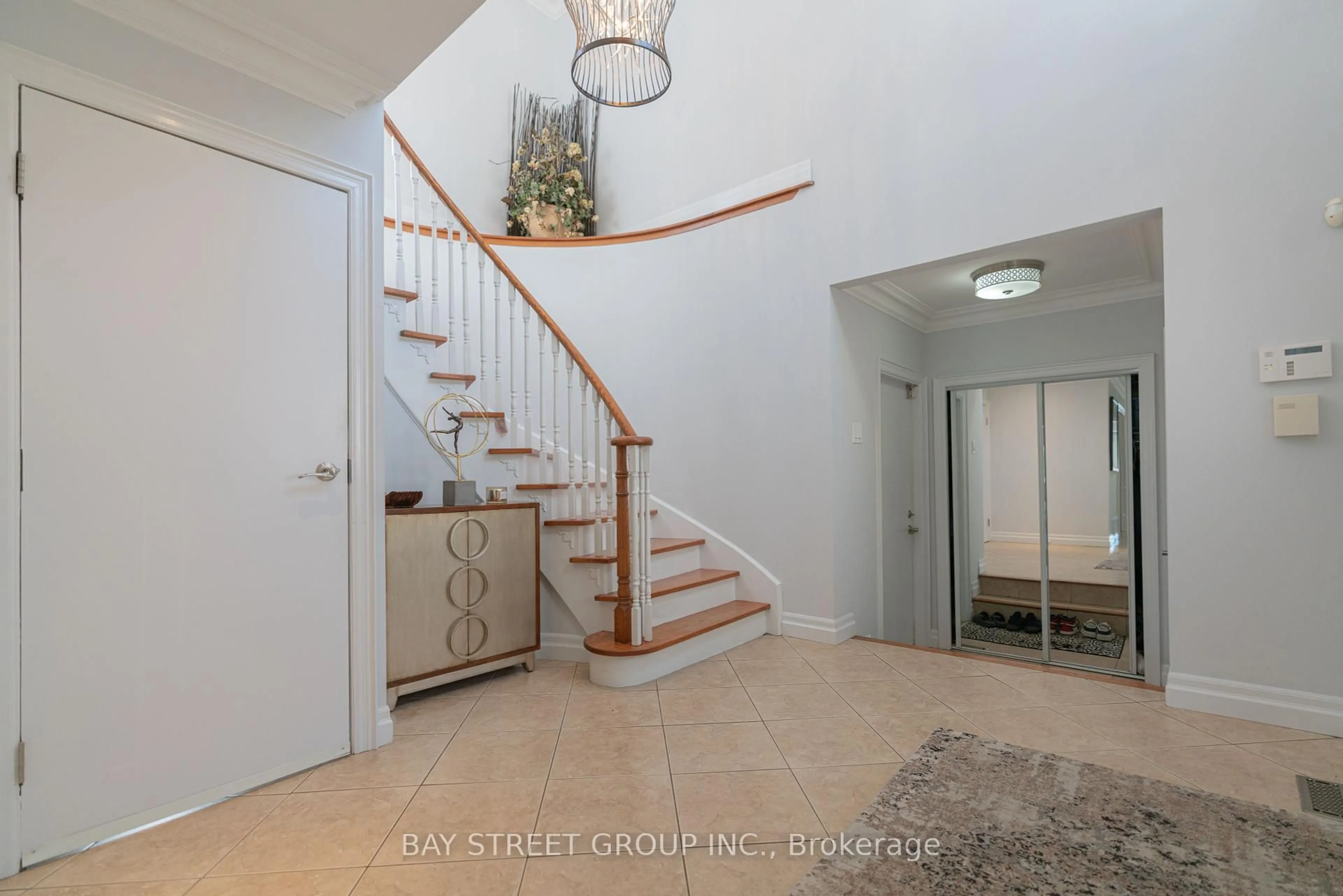 Indoor entryway for 40 Woodmans Chart, Markham Ontario L3R 6K7