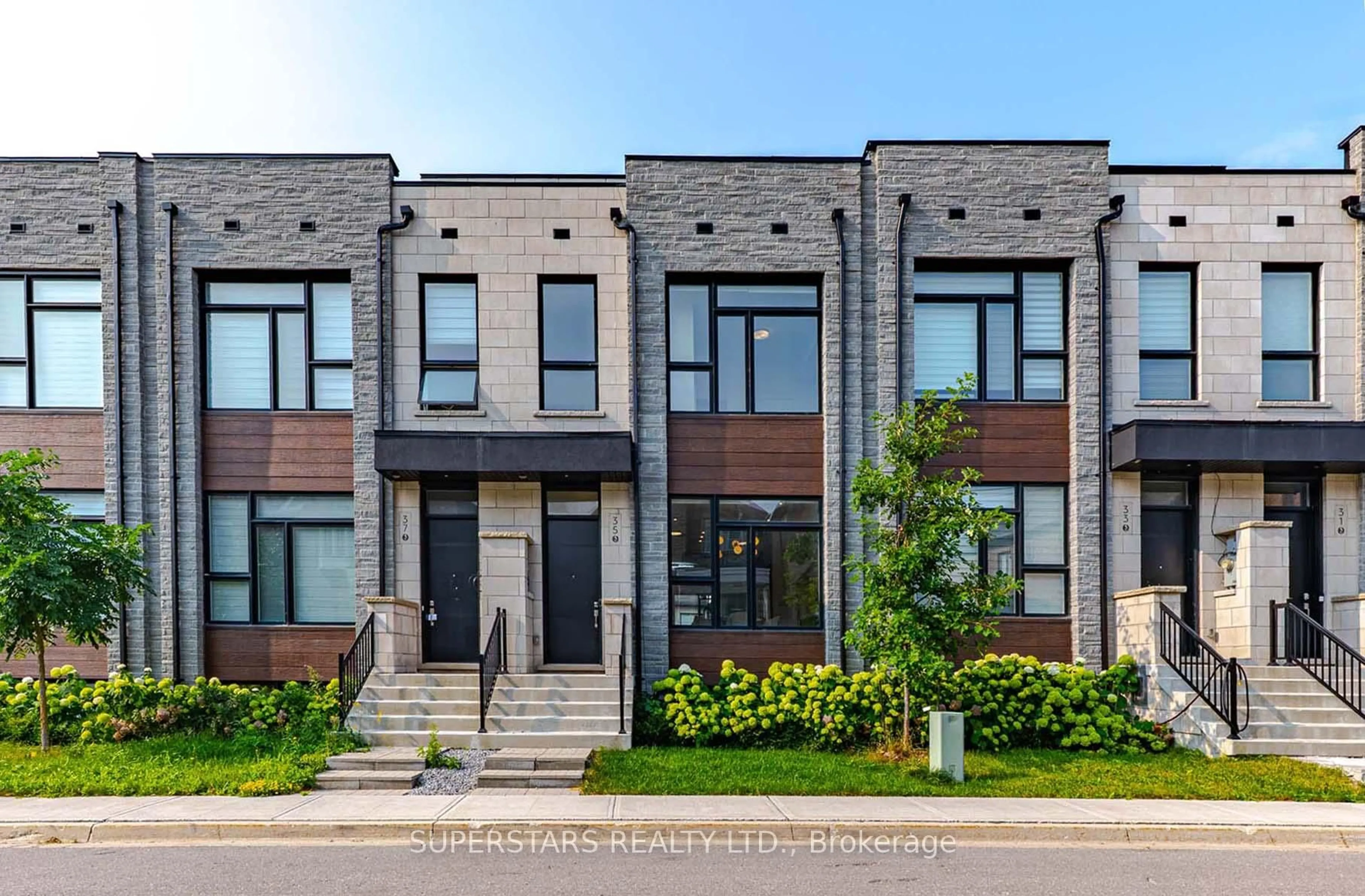 Home with brick exterior material, street for 35 Sundew Lane, Richmond Hill Ontario L4E 1H7
