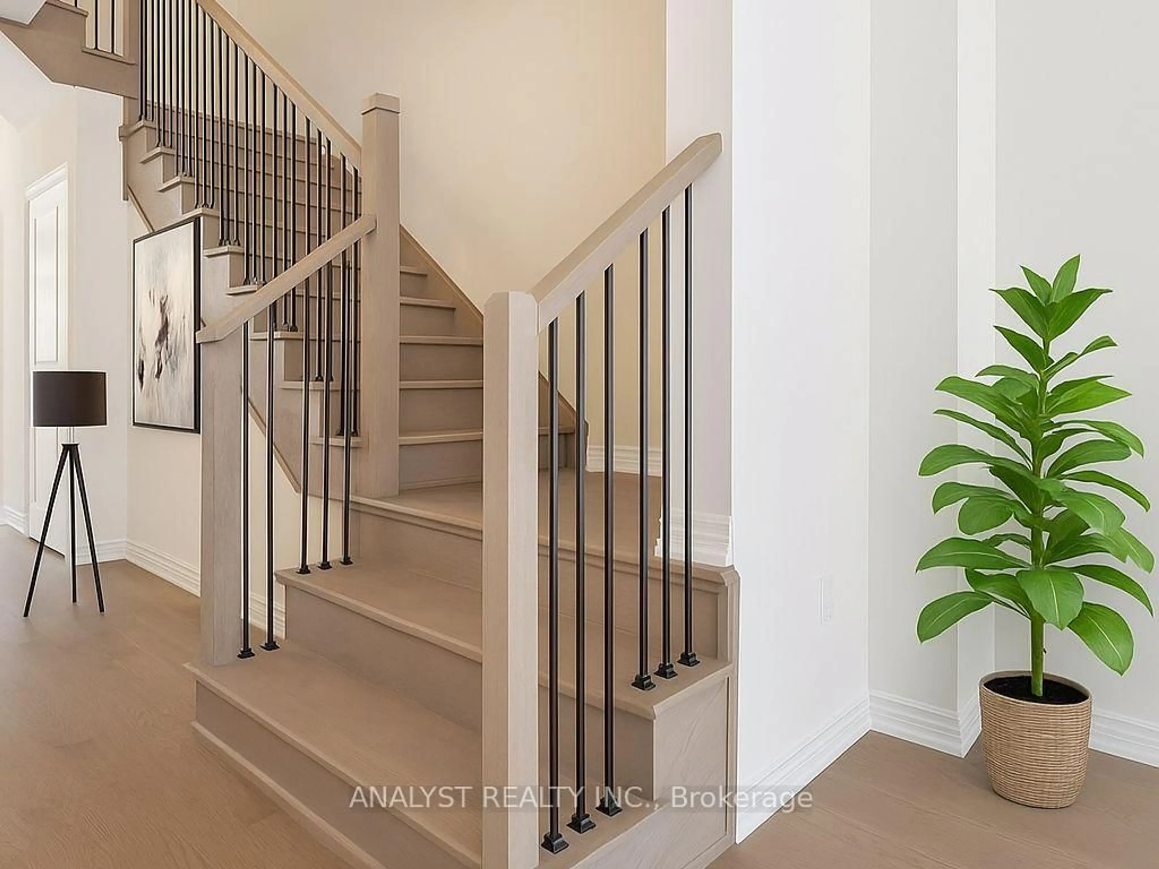 Indoor foyer for 77 Singhampton Rd, Vaughan Ontario L4H 3N5