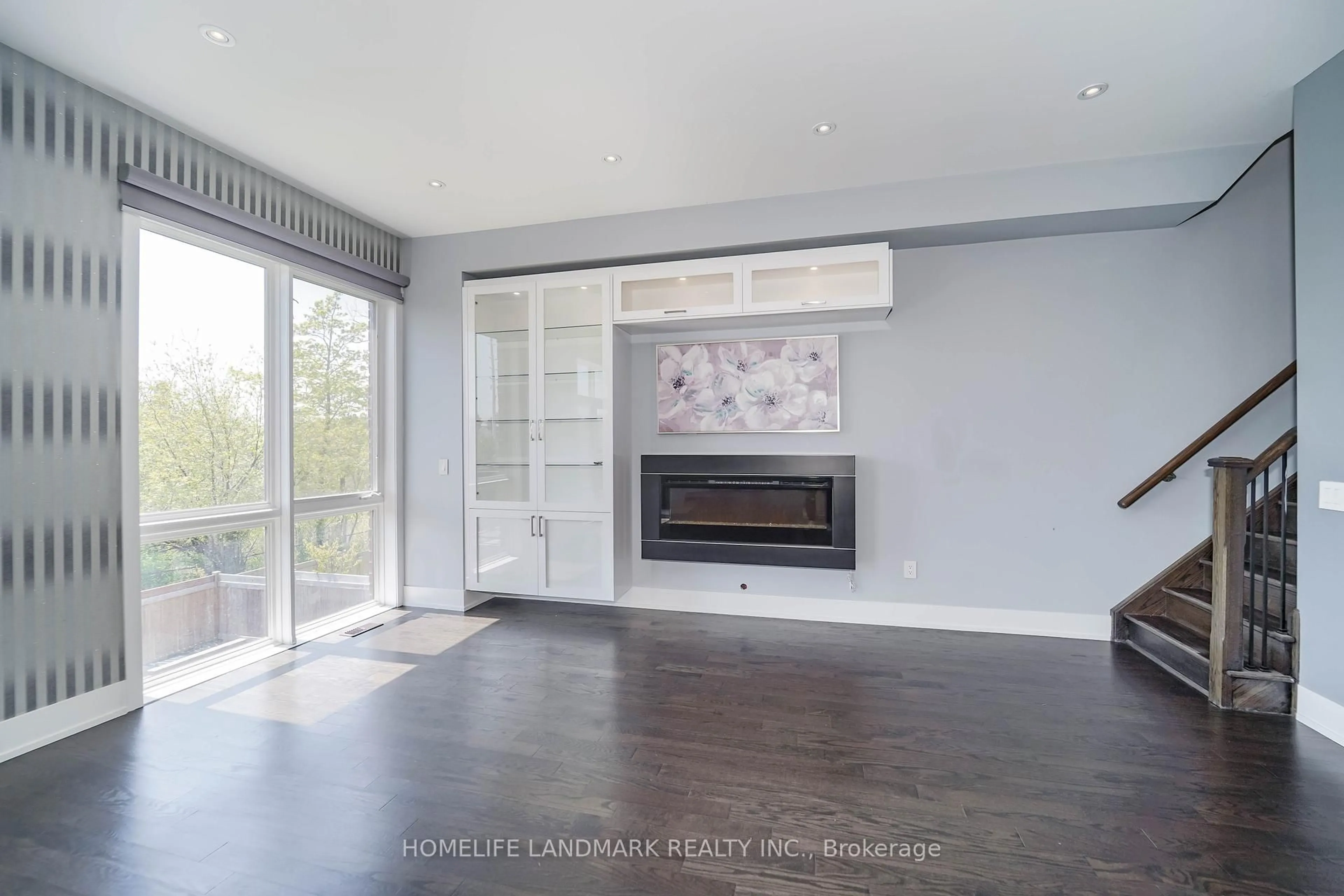 A pic of a room for 8 Crestridge Dr, Vaughan Ontario L4J 0K1