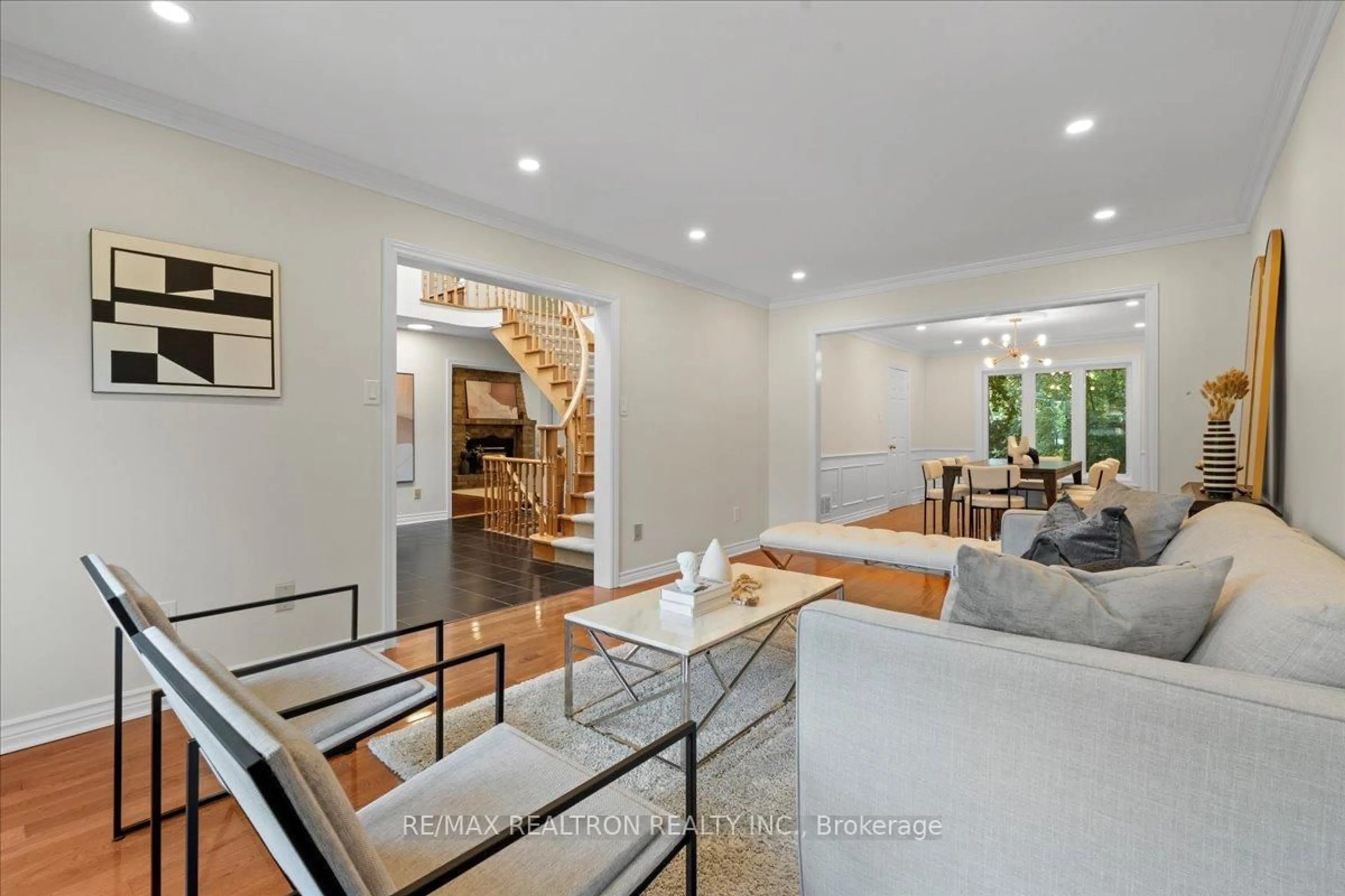 Unknown for 47 Somerset Cres, Richmond Hill Ontario L4C 8N5