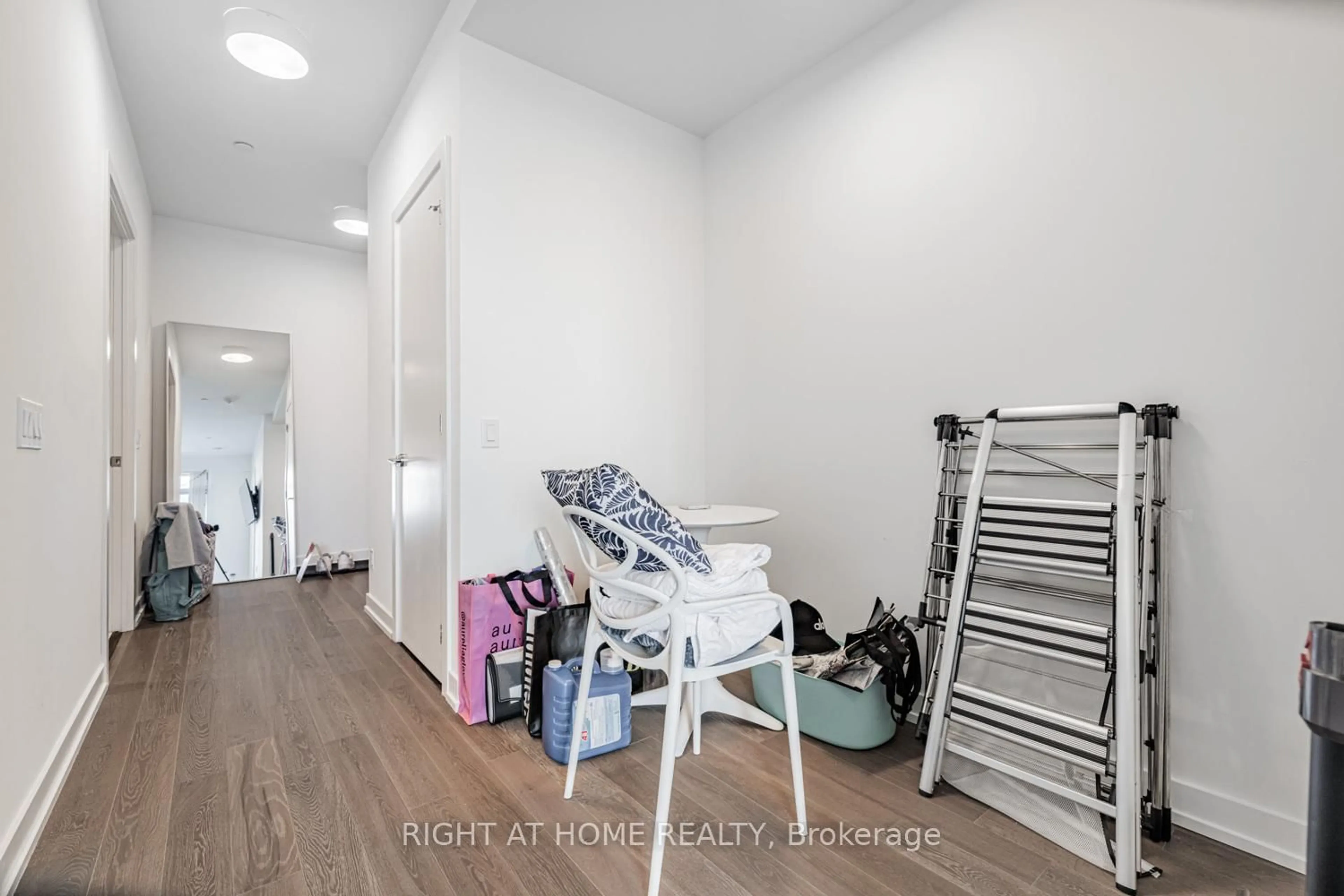 A pic of a room for 1 Grandview Ave #1207, Markham Ontario L3T 0G7