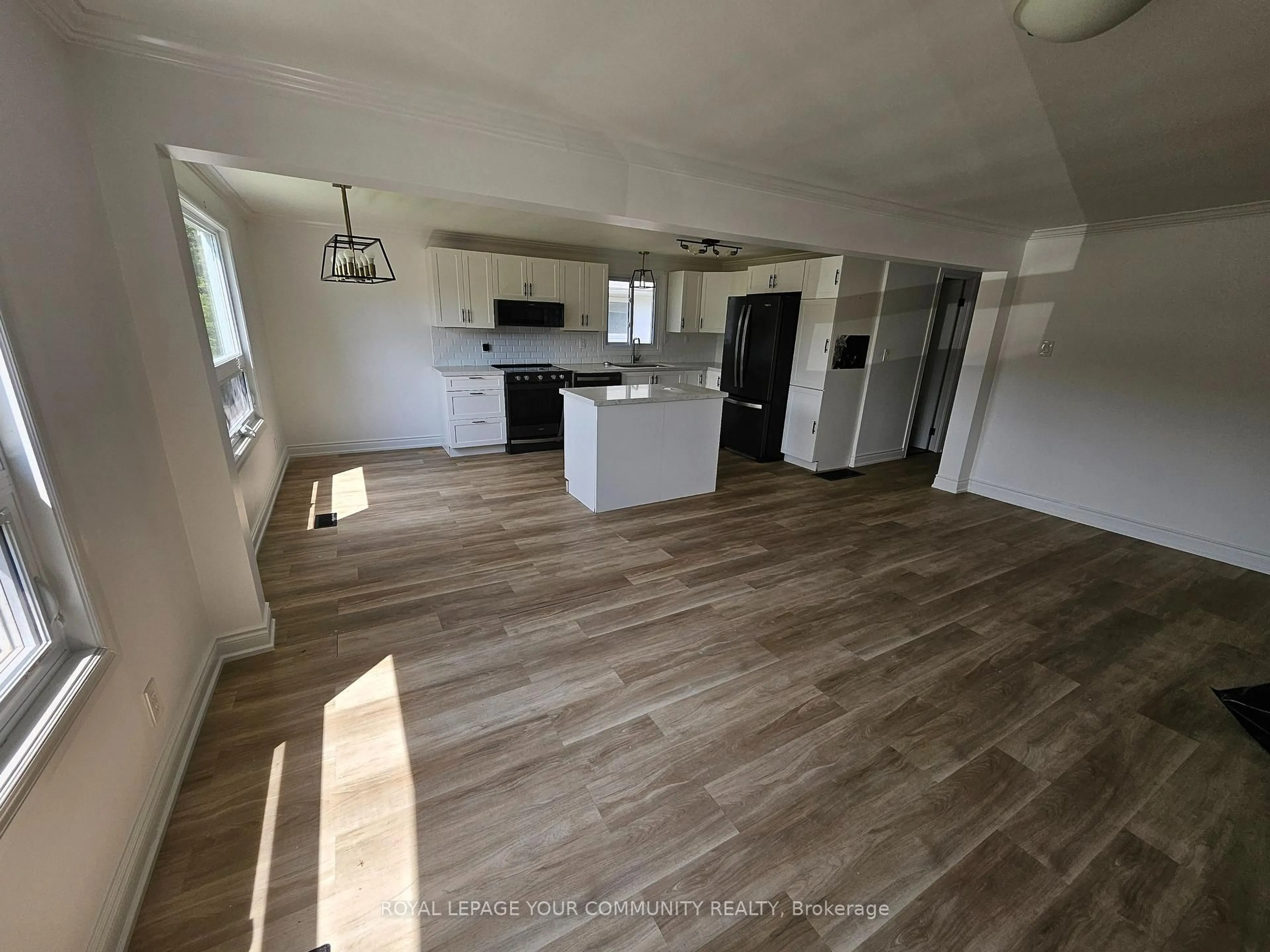 A pic of a room for 39 Eastern Ave, New Tecumseth Ontario L0G 1W0