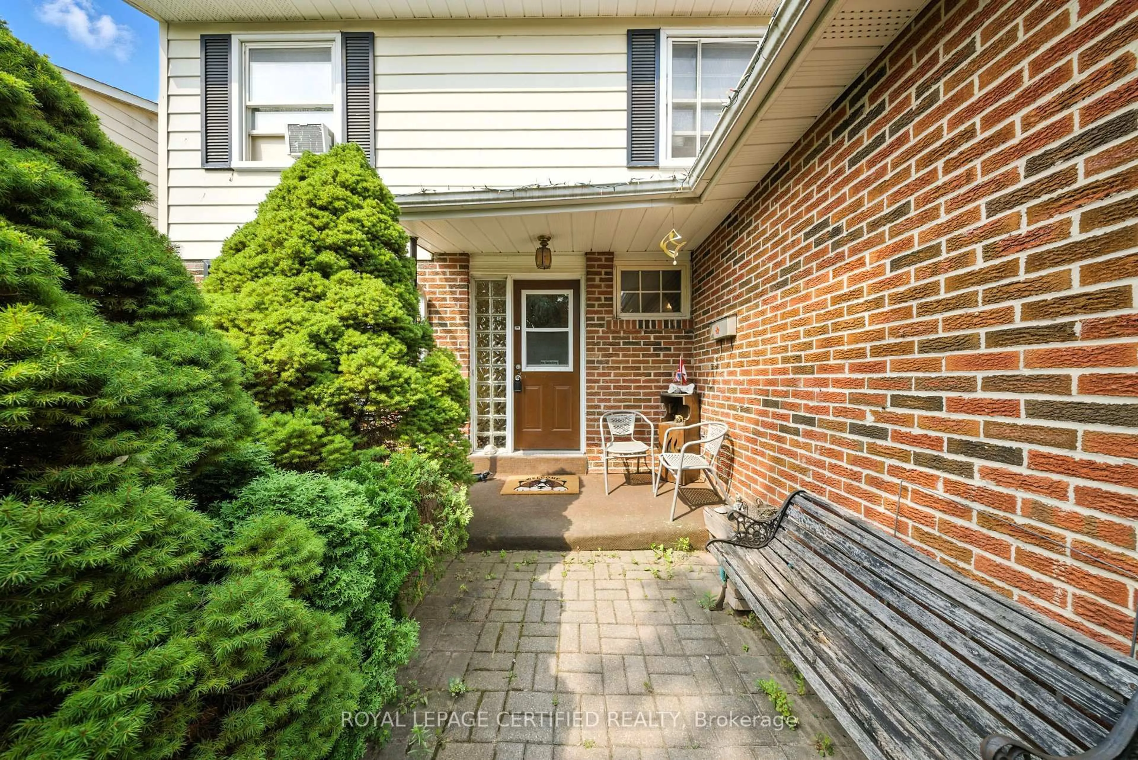 Unknown for 386 Handley Cres, Newmarket Ontario L3Y 4T4