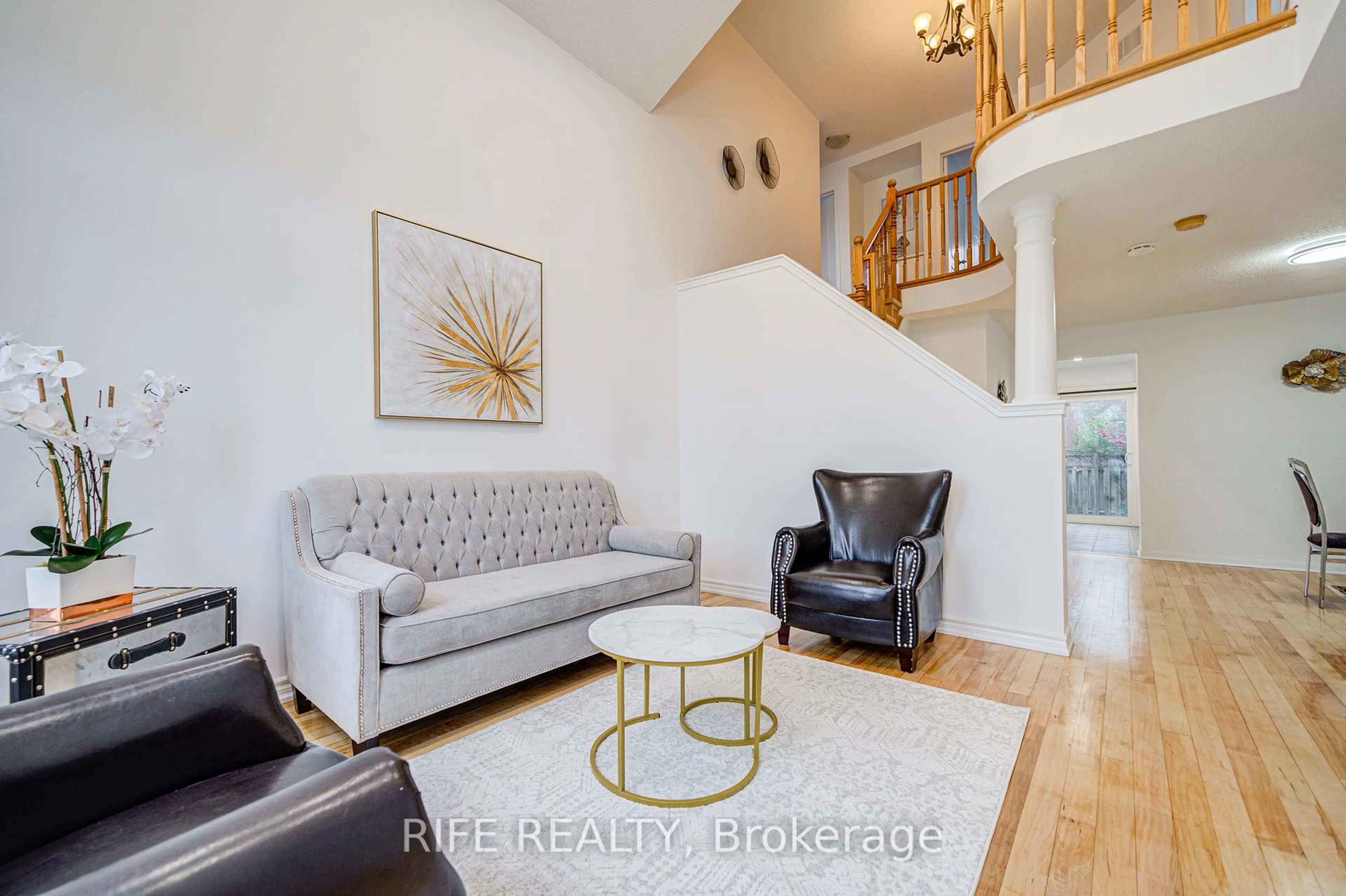 Living room with furniture, unknown for 613 William Berczy Blvd, Markham Ontario L6C 2B6