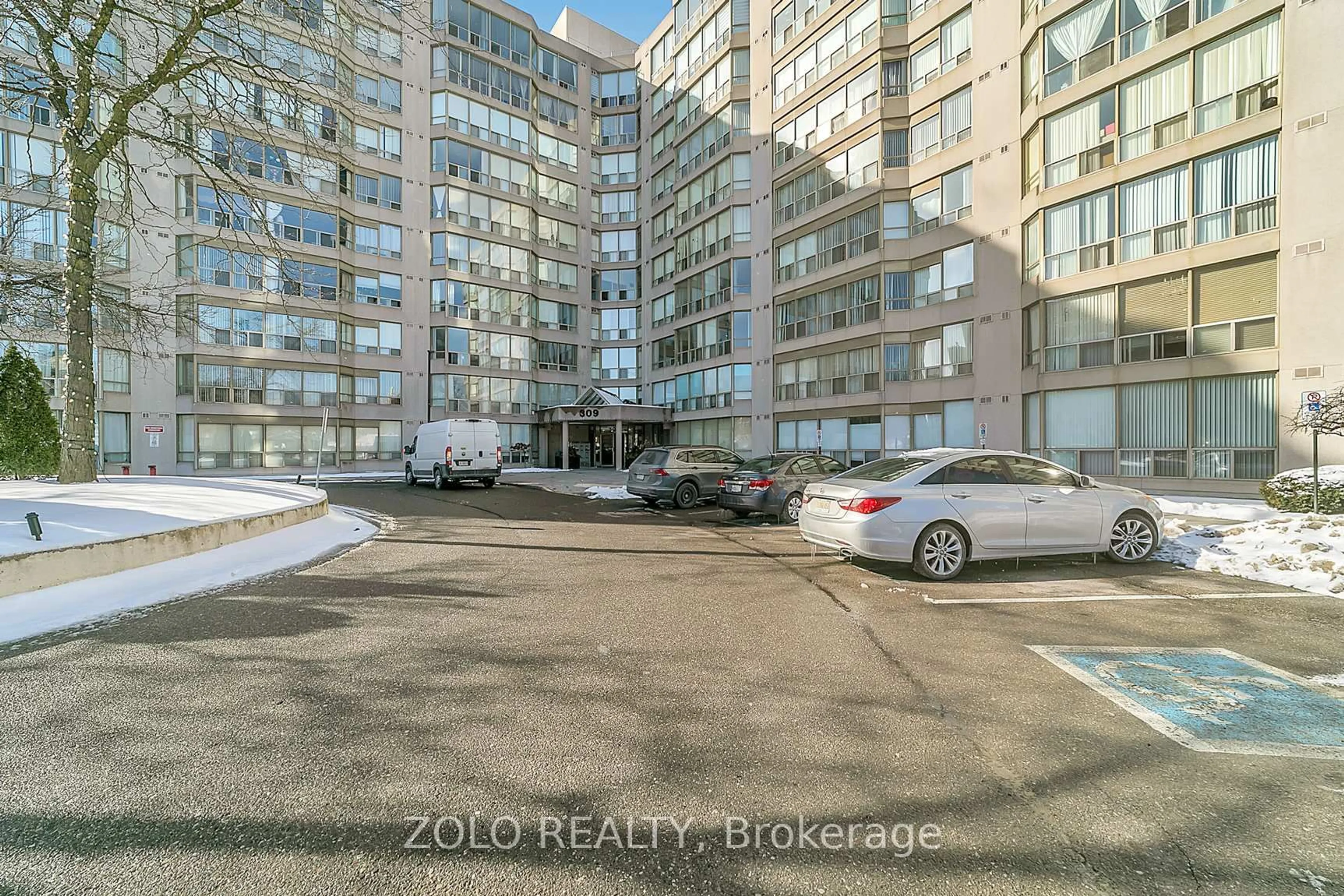 Unknown for 309 Major Mackenzie Dr #819, Richmond Hill Ontario L4C 9V5
