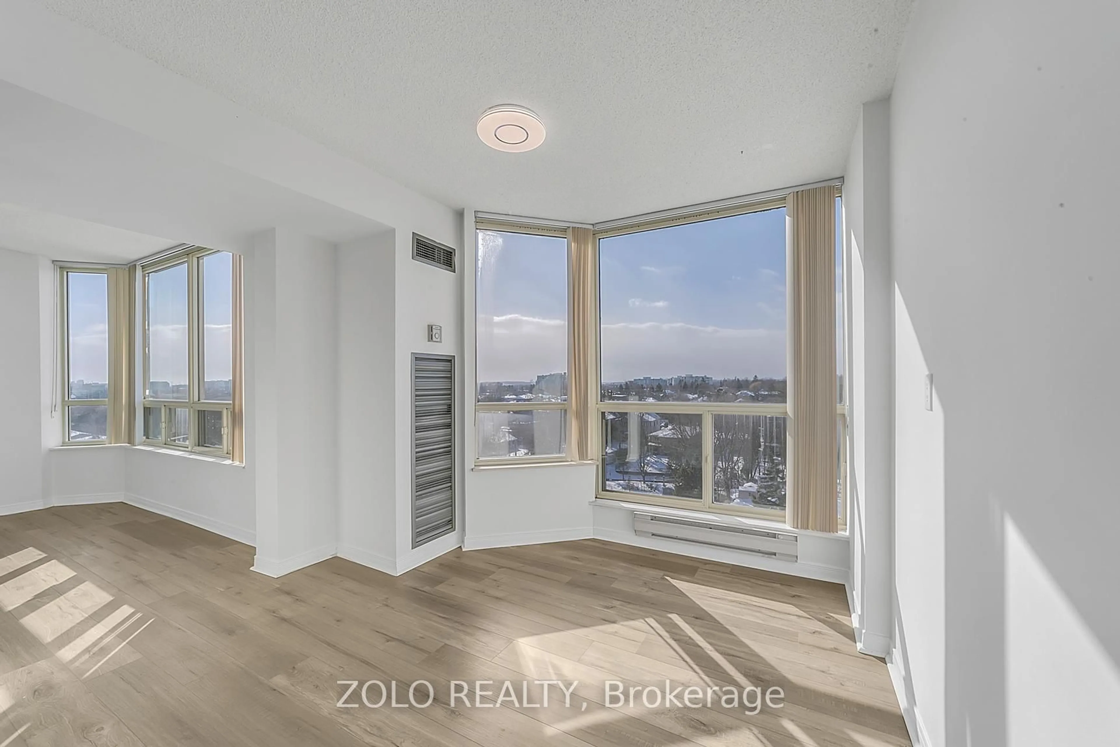 A pic of a room for 309 Major Mackenzie Dr #819, Richmond Hill Ontario L4C 9V5