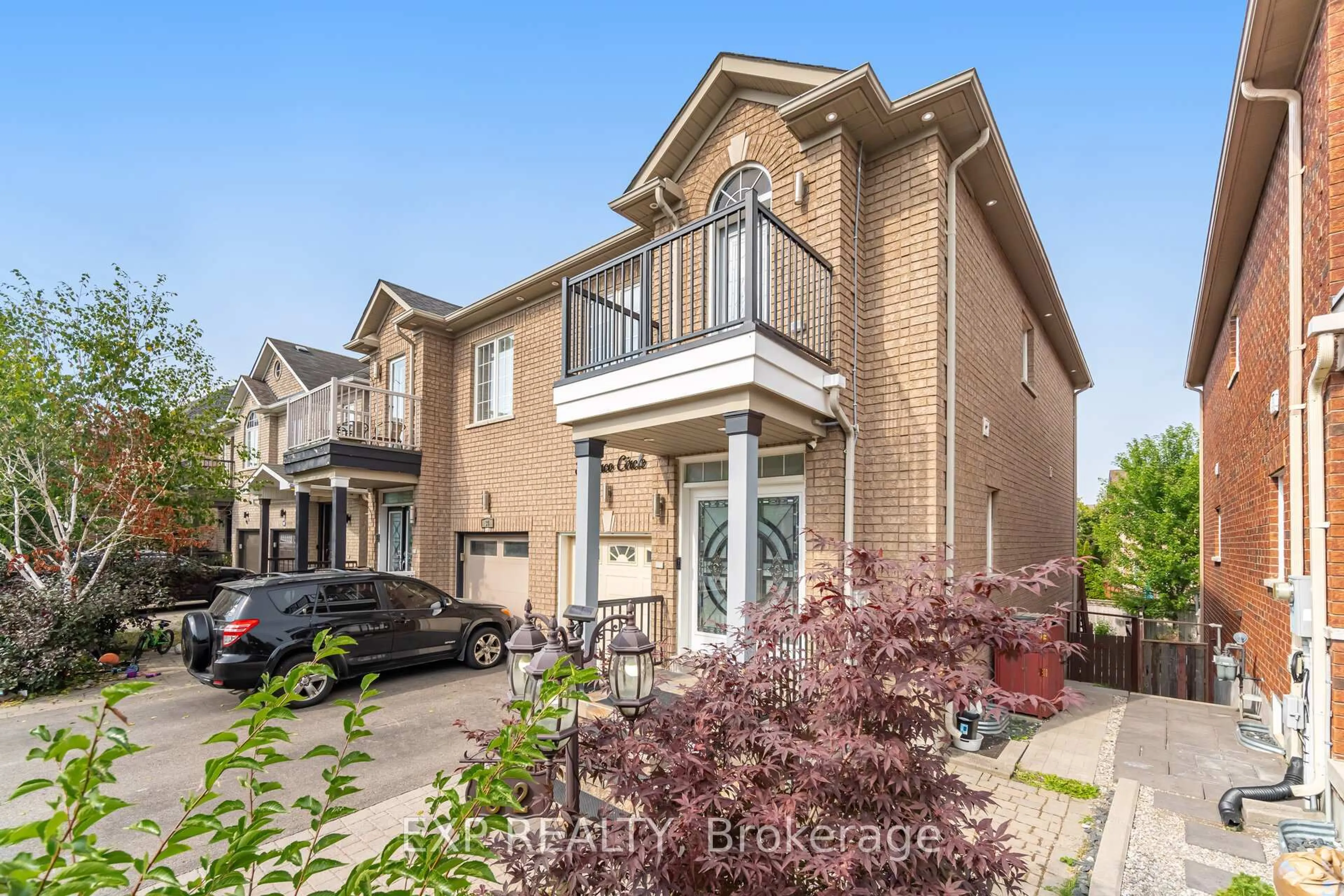 Home with brick exterior material, street for 32 Arco Circ, Vaughan Ontario L6A 3Z7