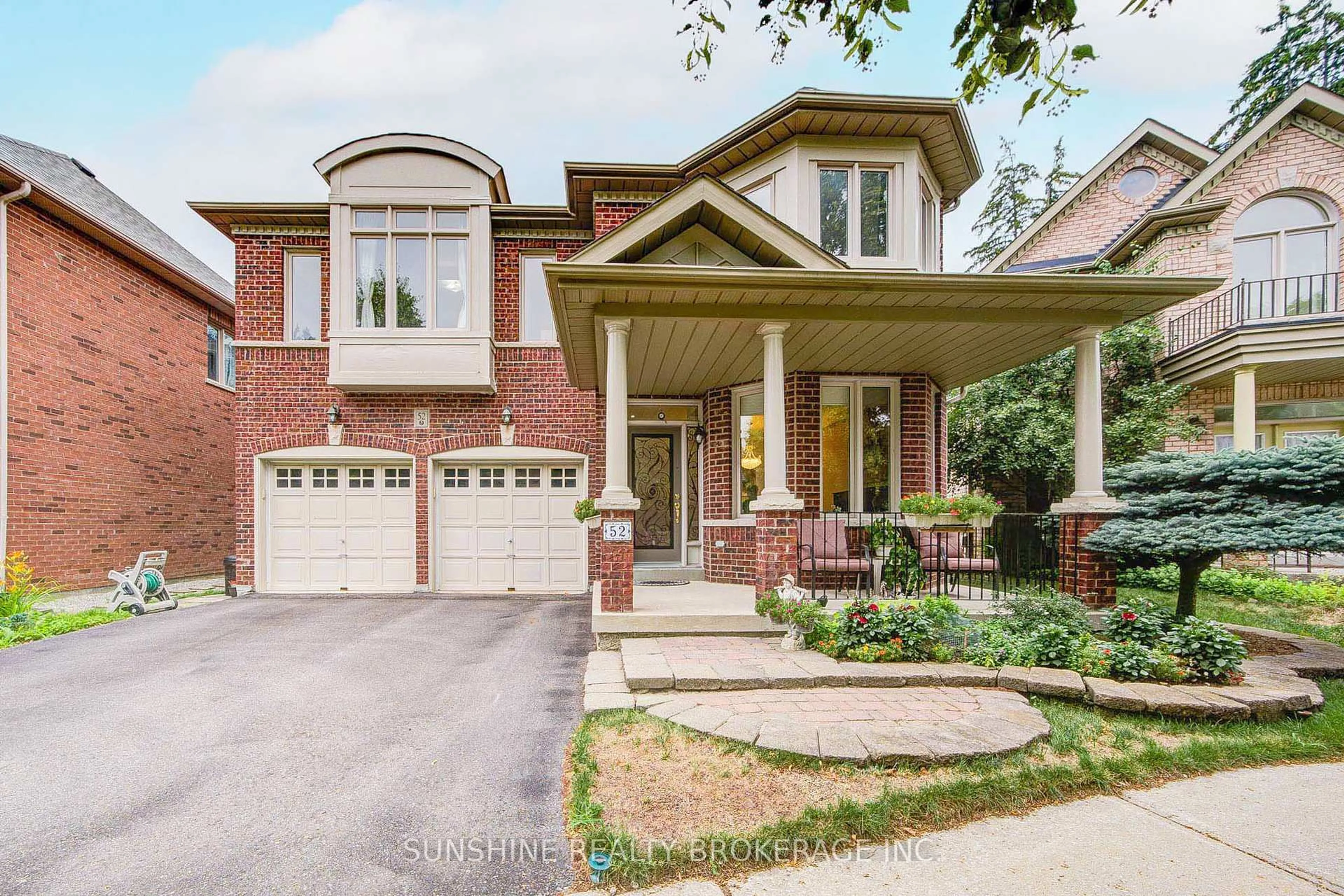 Home with brick exterior material, street for 52 Abilene Crt, Richmond Hill Ontario L4C 0S6