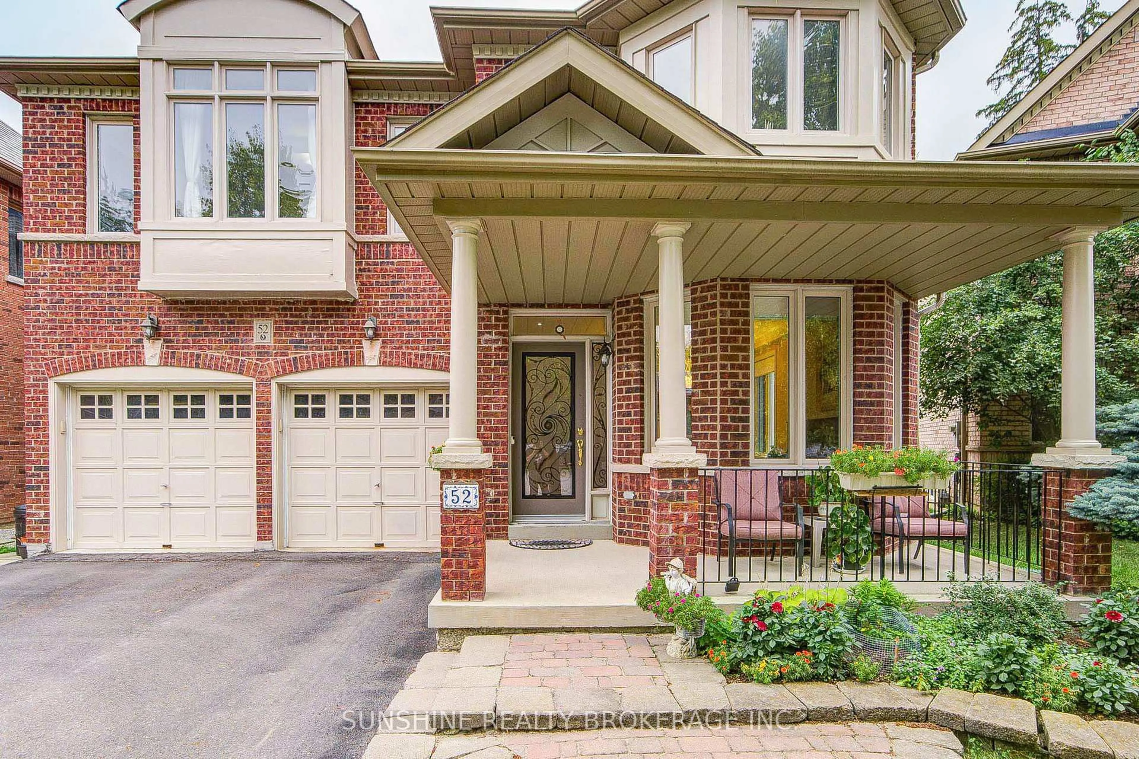 Home with brick exterior material, street for 52 Abilene Crt, Richmond Hill Ontario L4C 0S6