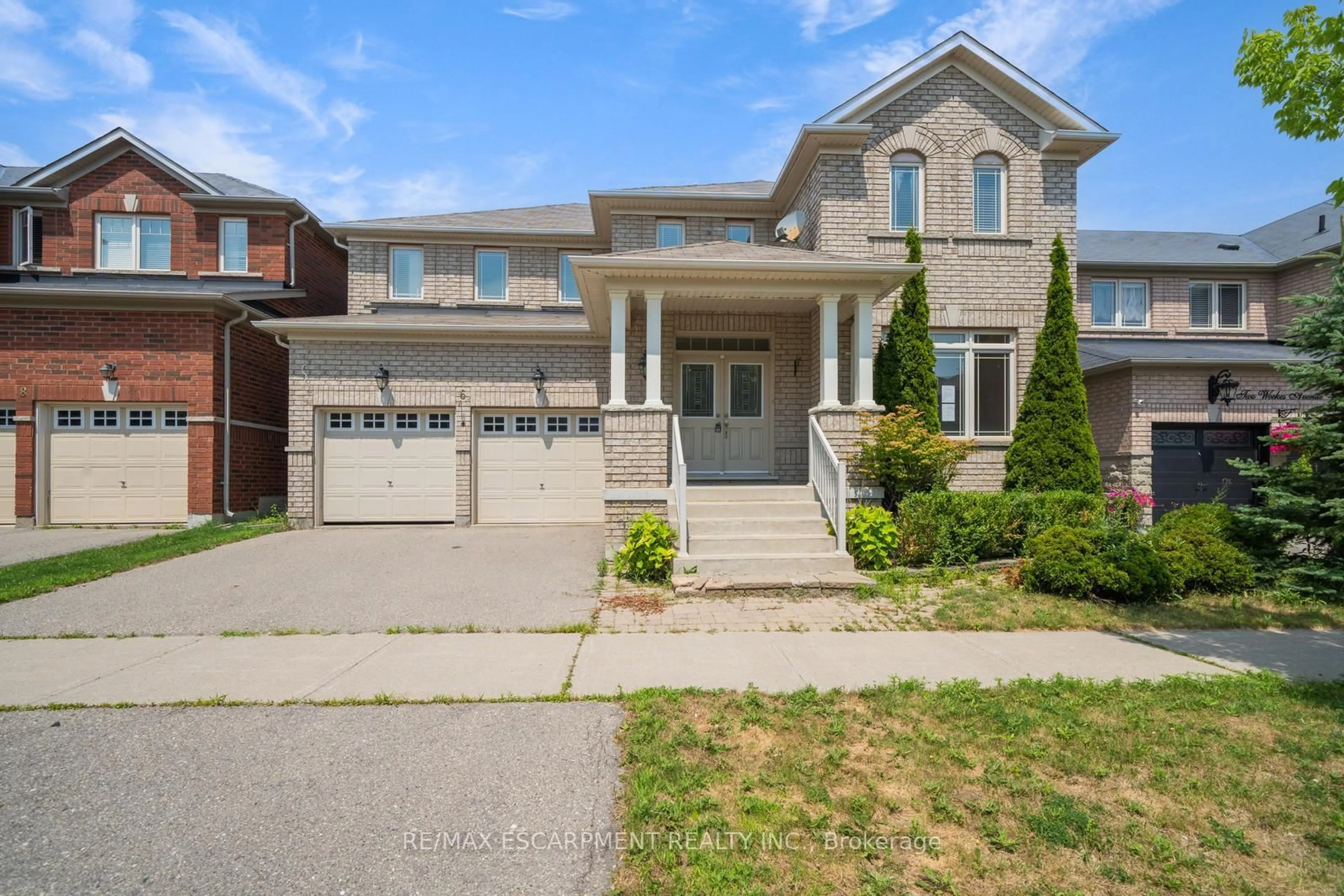 Home with brick exterior material, street for 6 Weekes Ave, Richmond Hill Ontario L4E 0N2