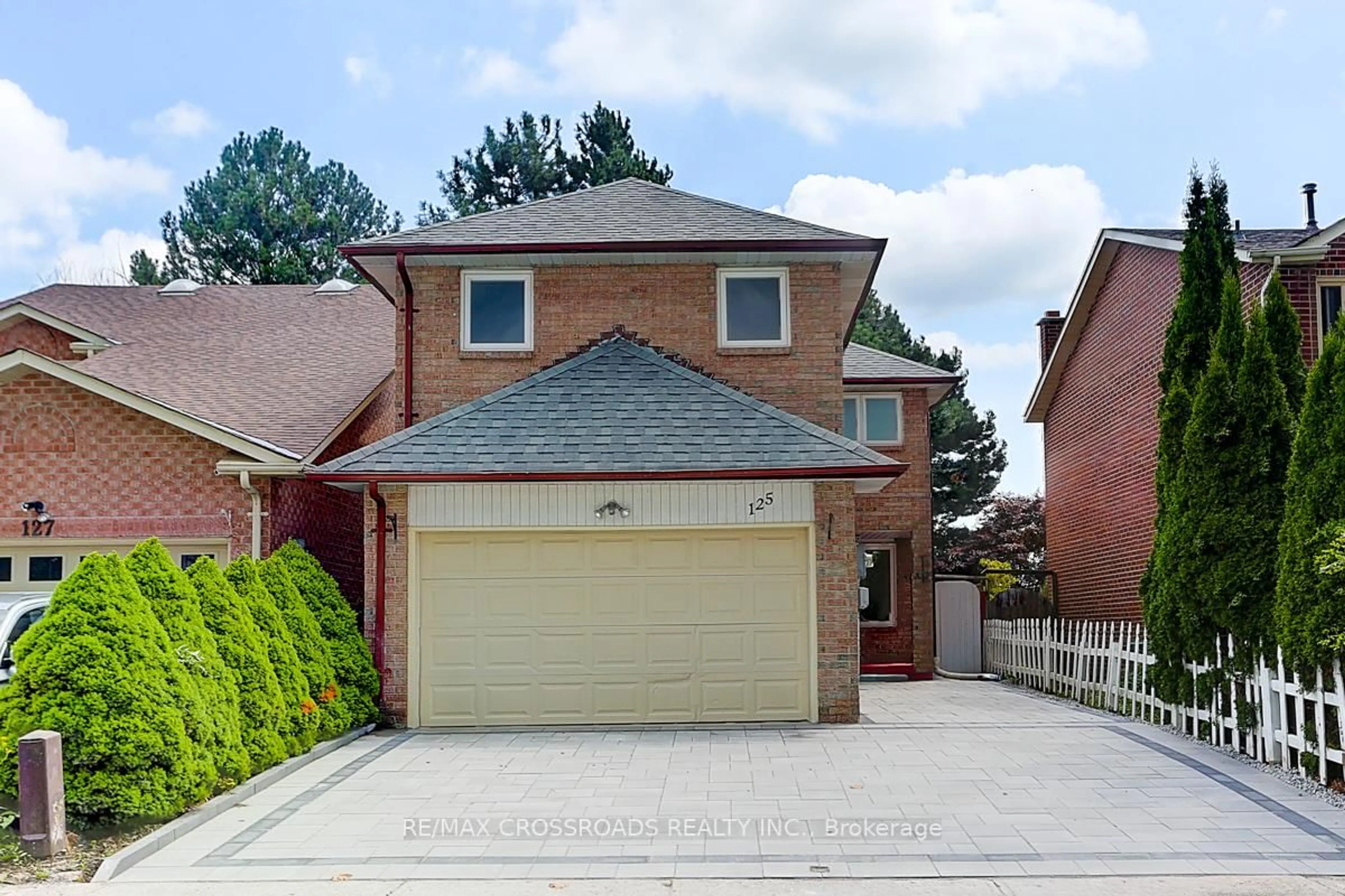 Home with brick exterior material, street for 125 Green Bush Cres, Vaughan Ontario L4J 5M3