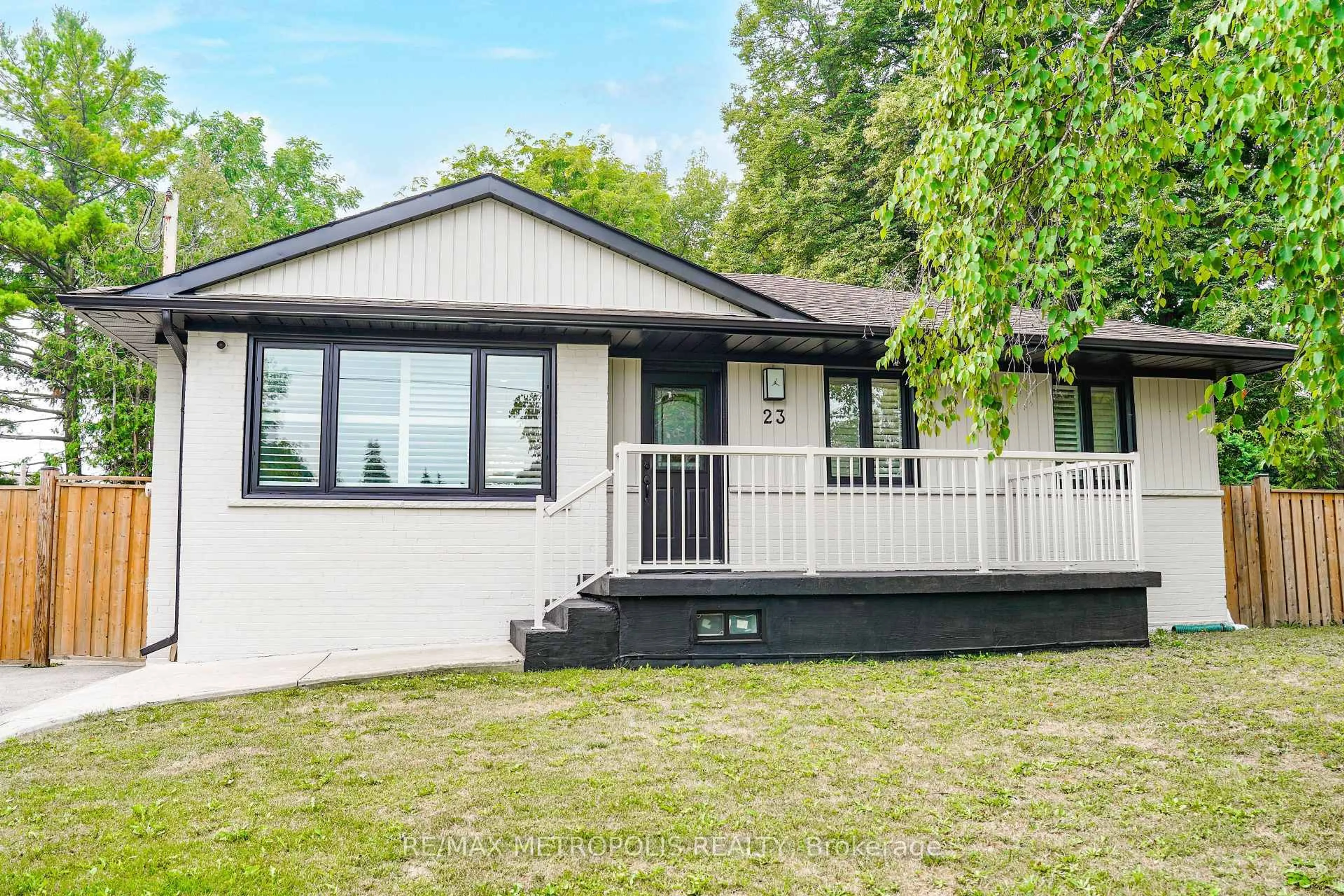 Home with vinyl exterior material, street for 23 Hawman Ave, King Ontario L0G 1N0