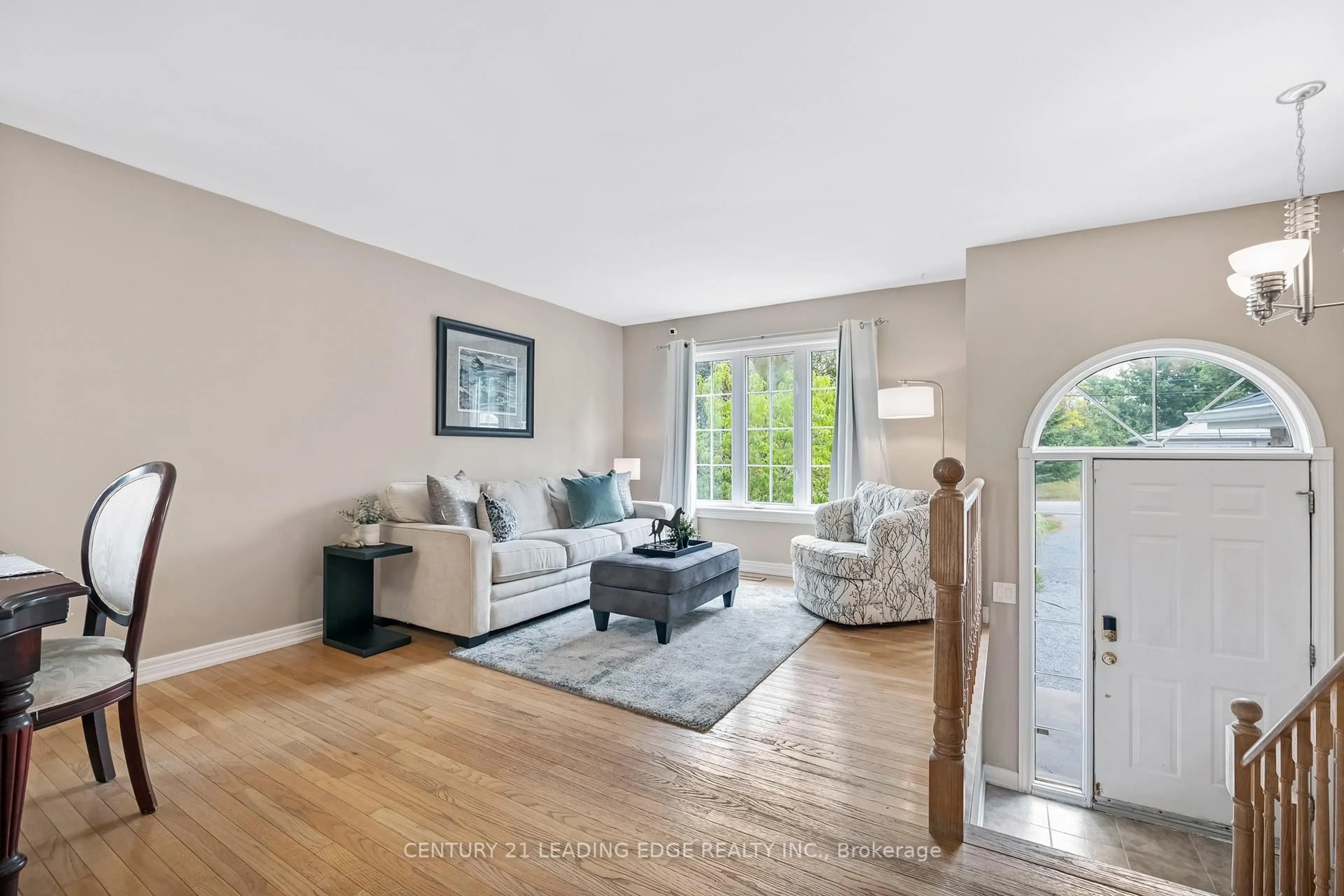 Living room with furniture, unknown for 56 Riverview Beach Rd, Georgina Ontario L0E 1N0